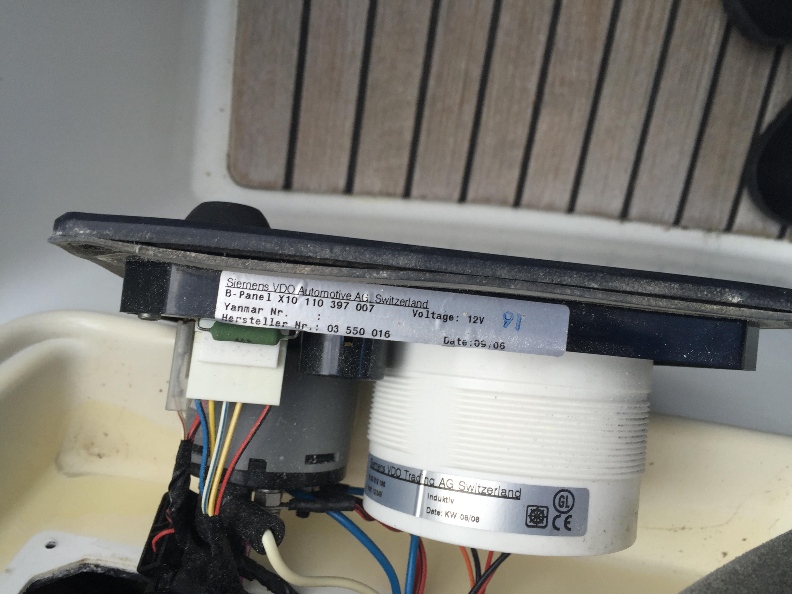 YM164100-50 preview 2