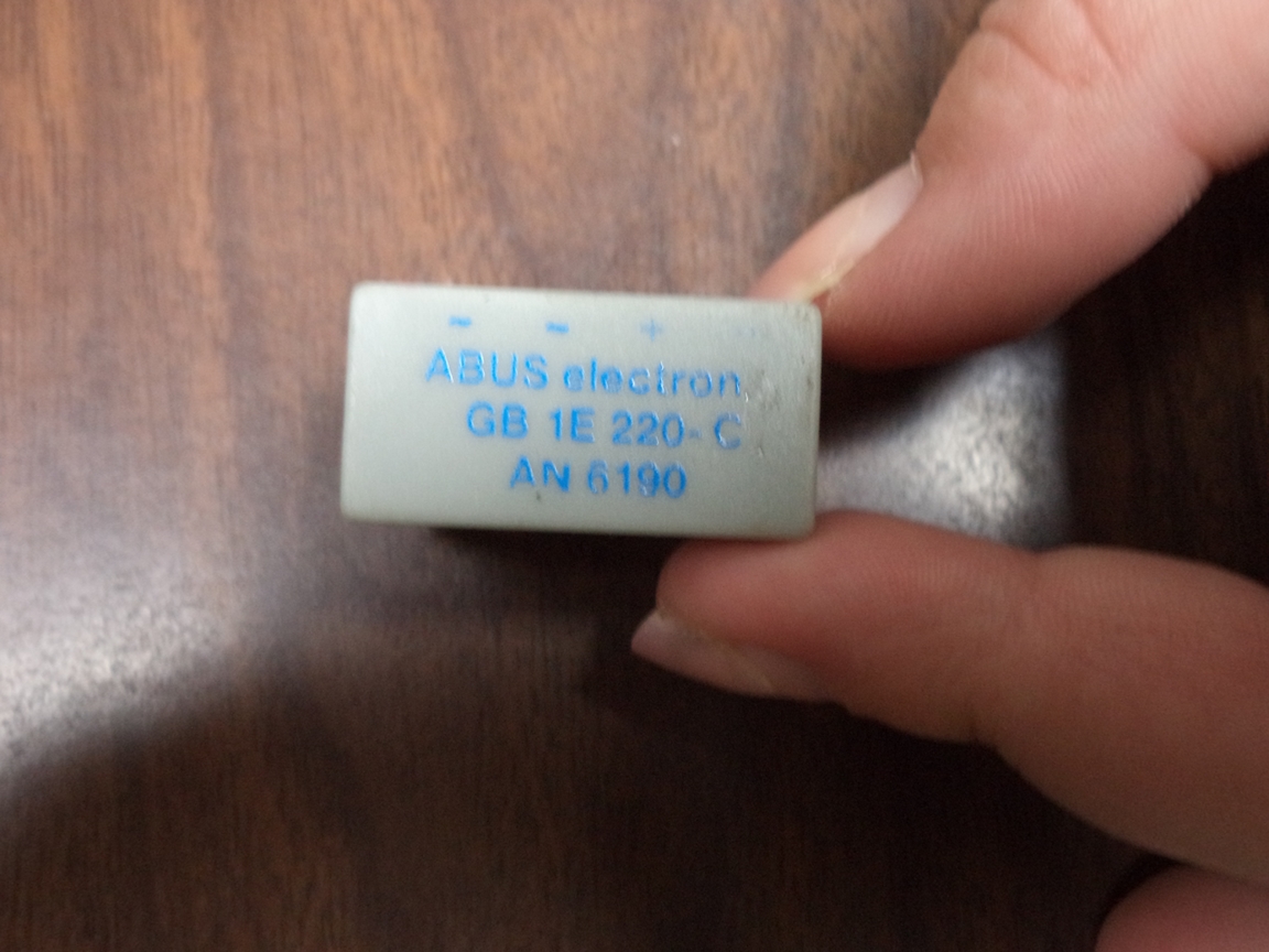 GB1E220-C