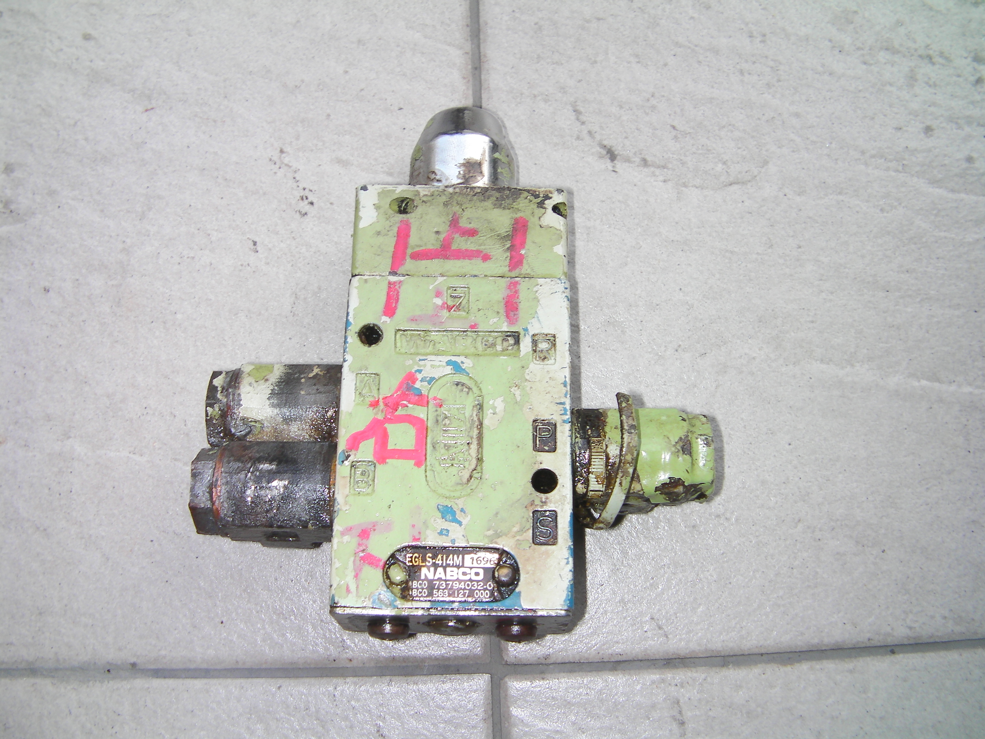 EGLS-414M1696 