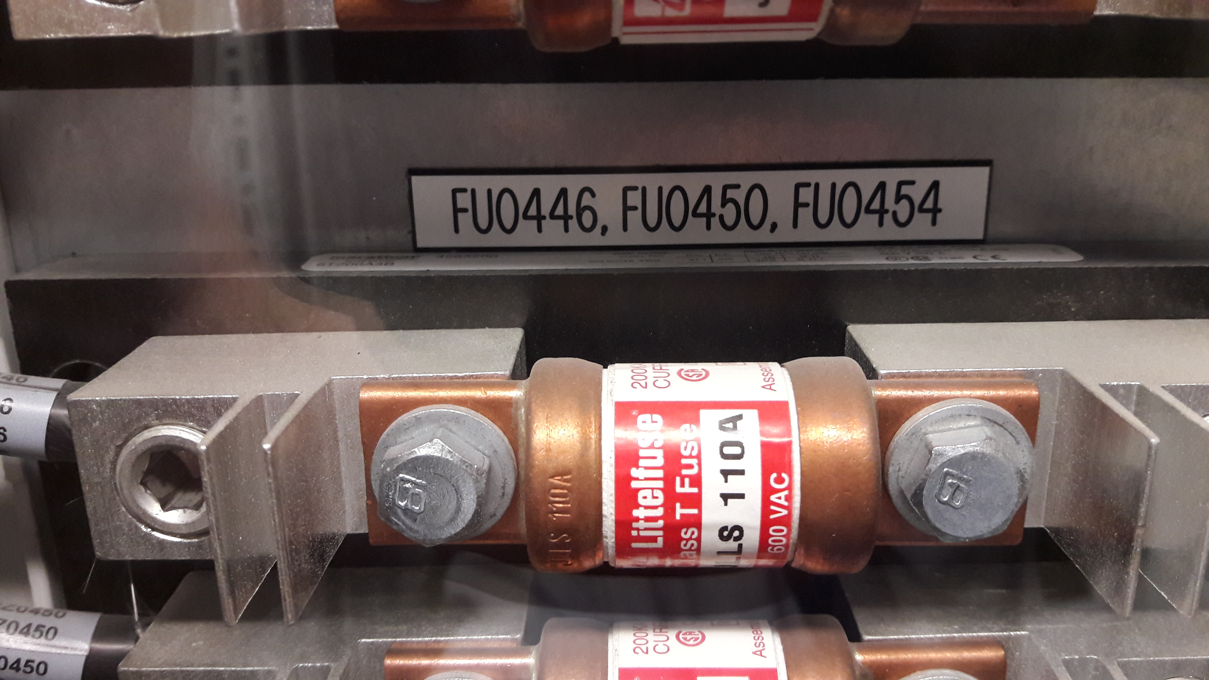 110,600V AC,110A,CLASS T FUSE.  