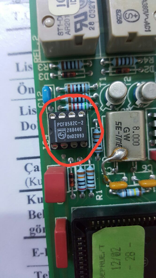 PCF8582C-2 obsolete 