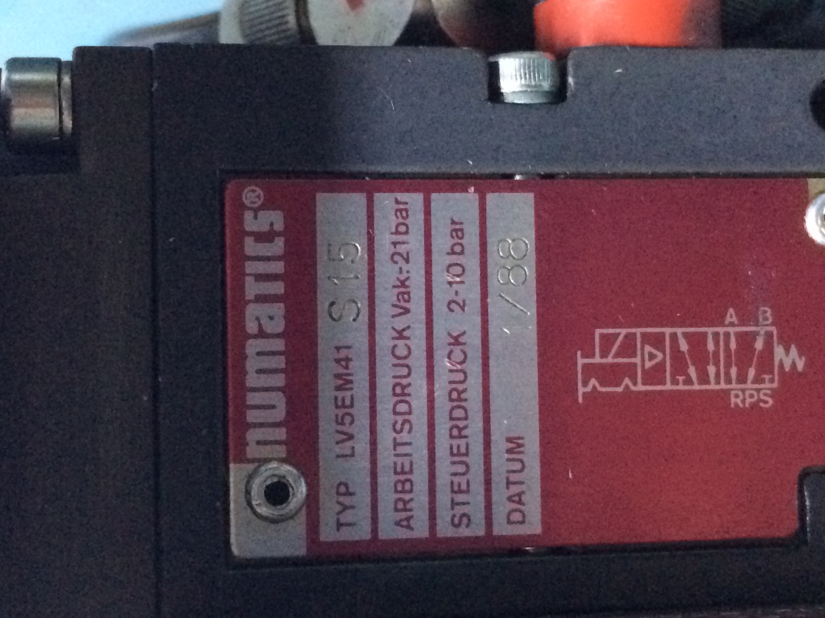 LV5EM41 S15 obsolete replaced by 833-653065 