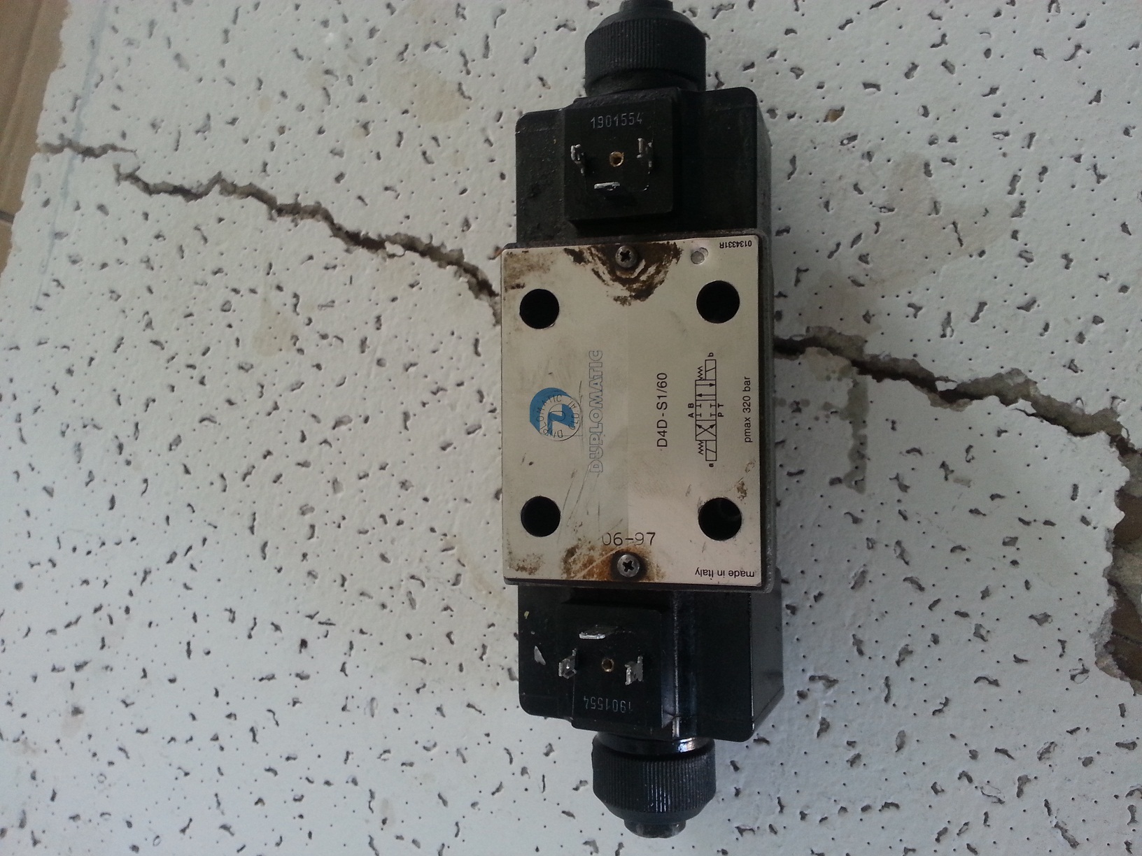 D4D-S1/60, obsolete, replaced by DLI 28201220216  