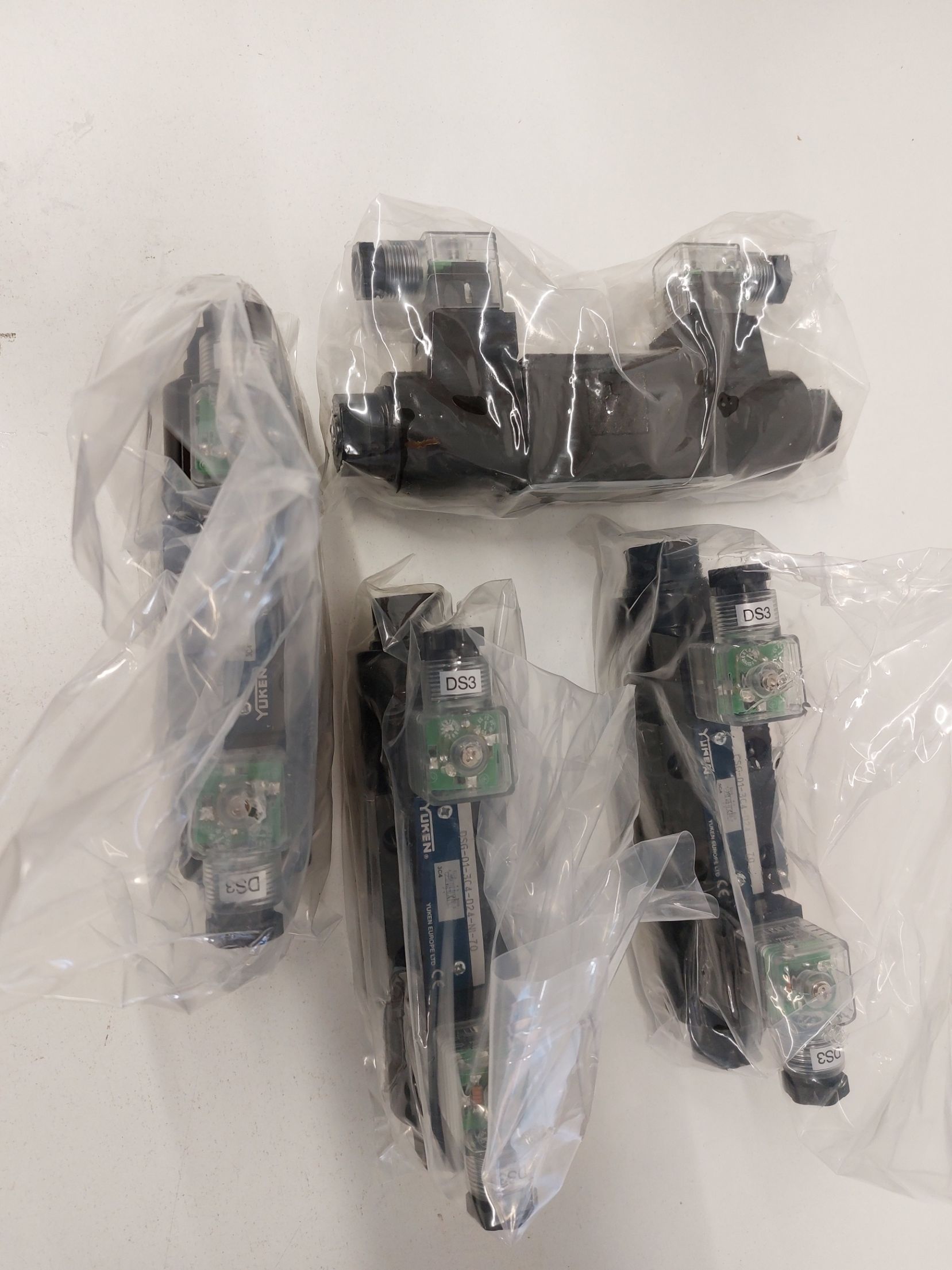 DSG-01-3C4-D24-N1-70