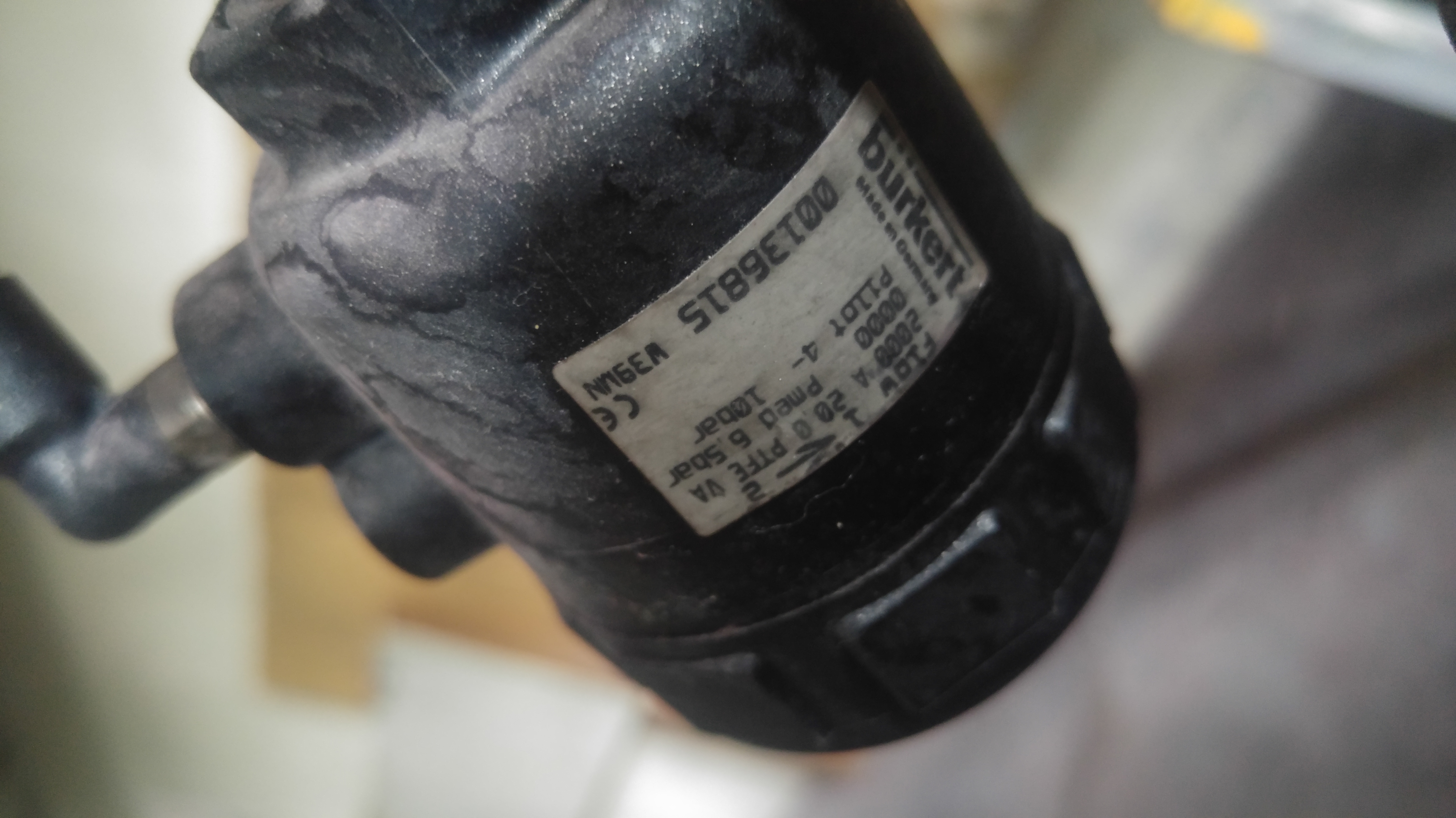 00136815 REPLACED BY 00267406 