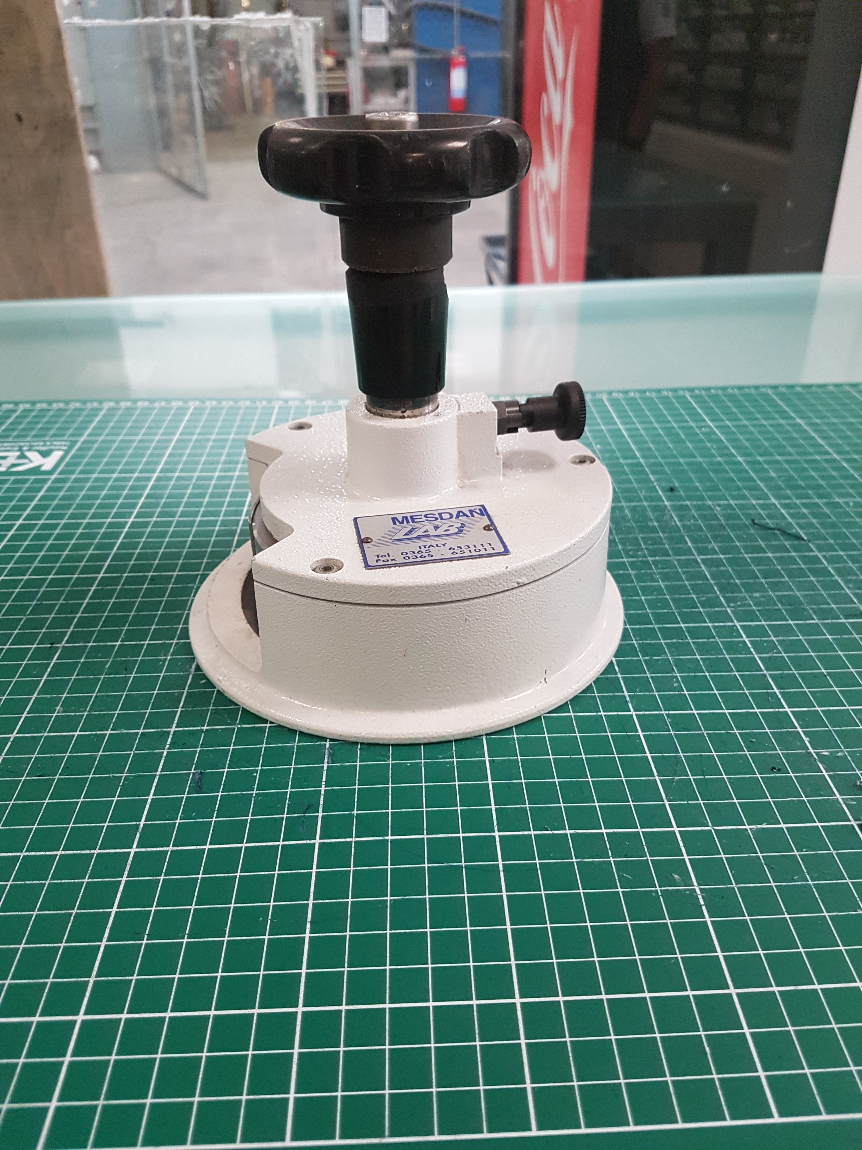 Circular sample cutter preview 2