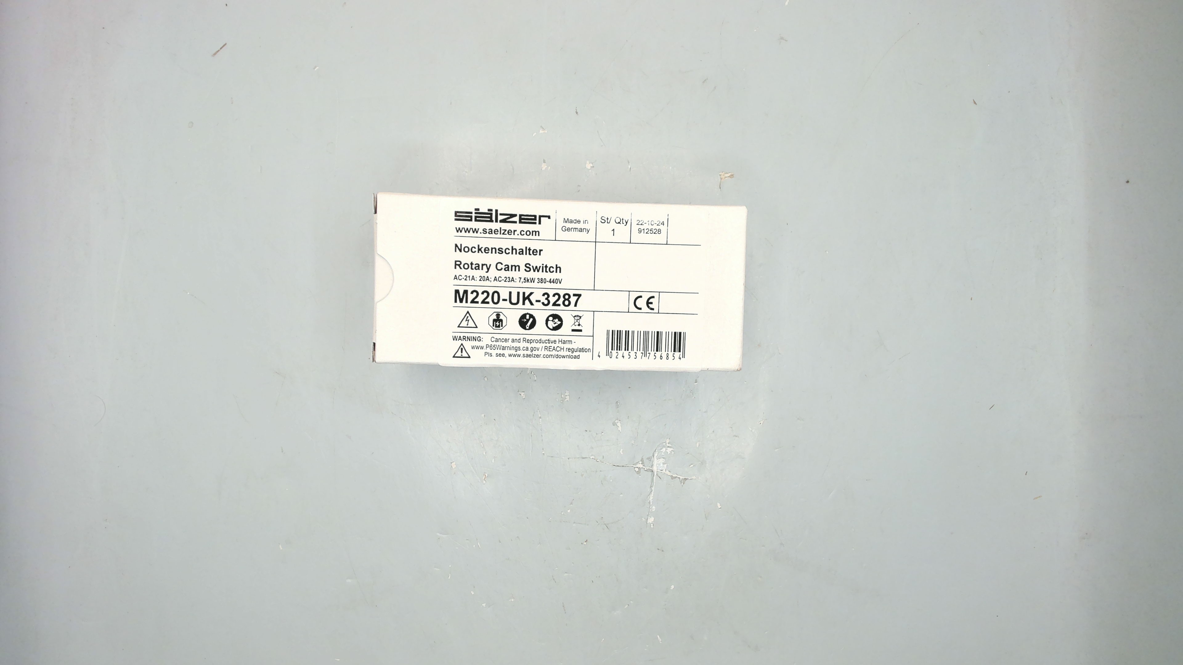 M220-UK-3287