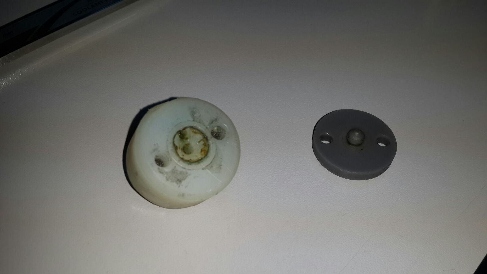 The white spare part for 21905 