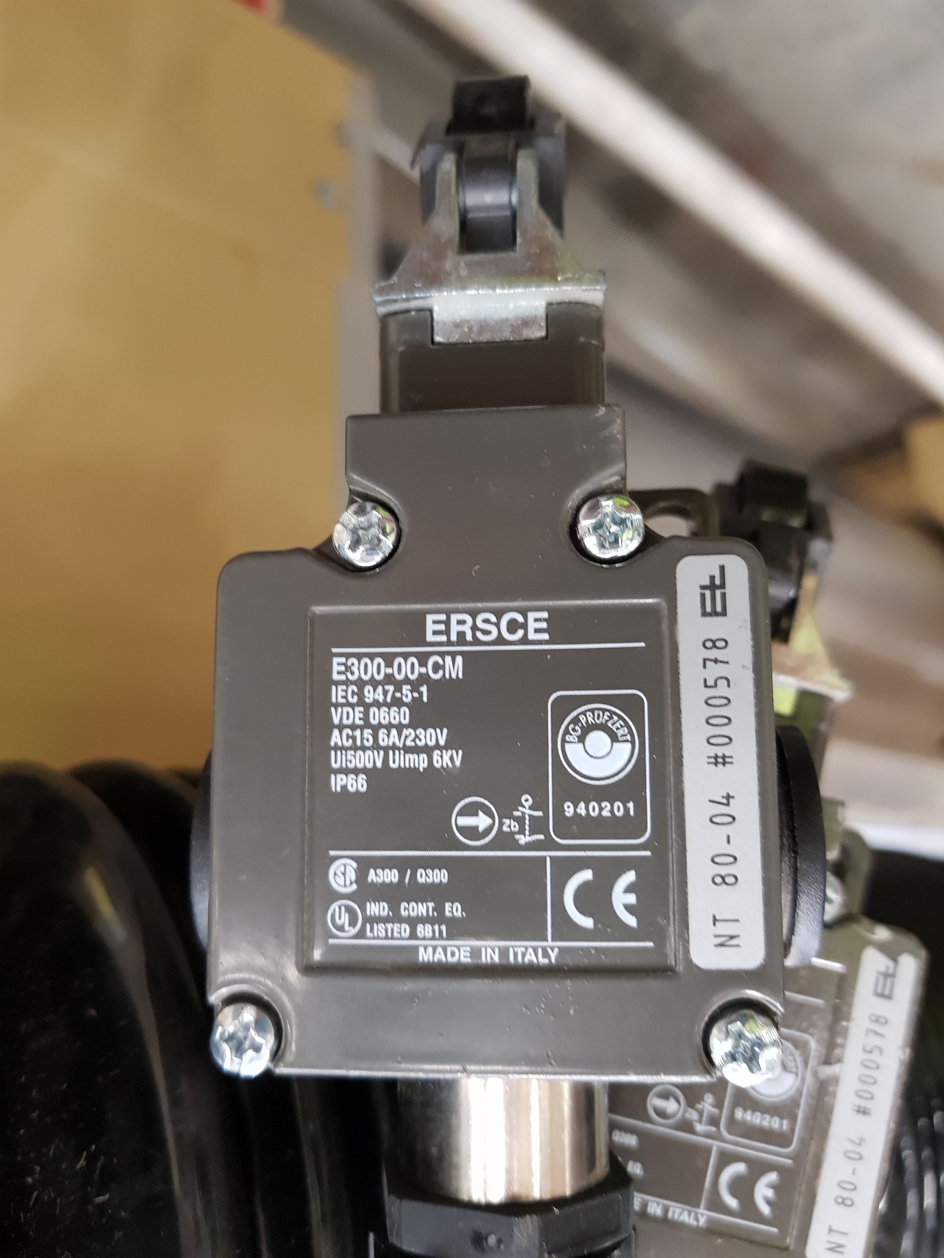 E30000CM preview 2