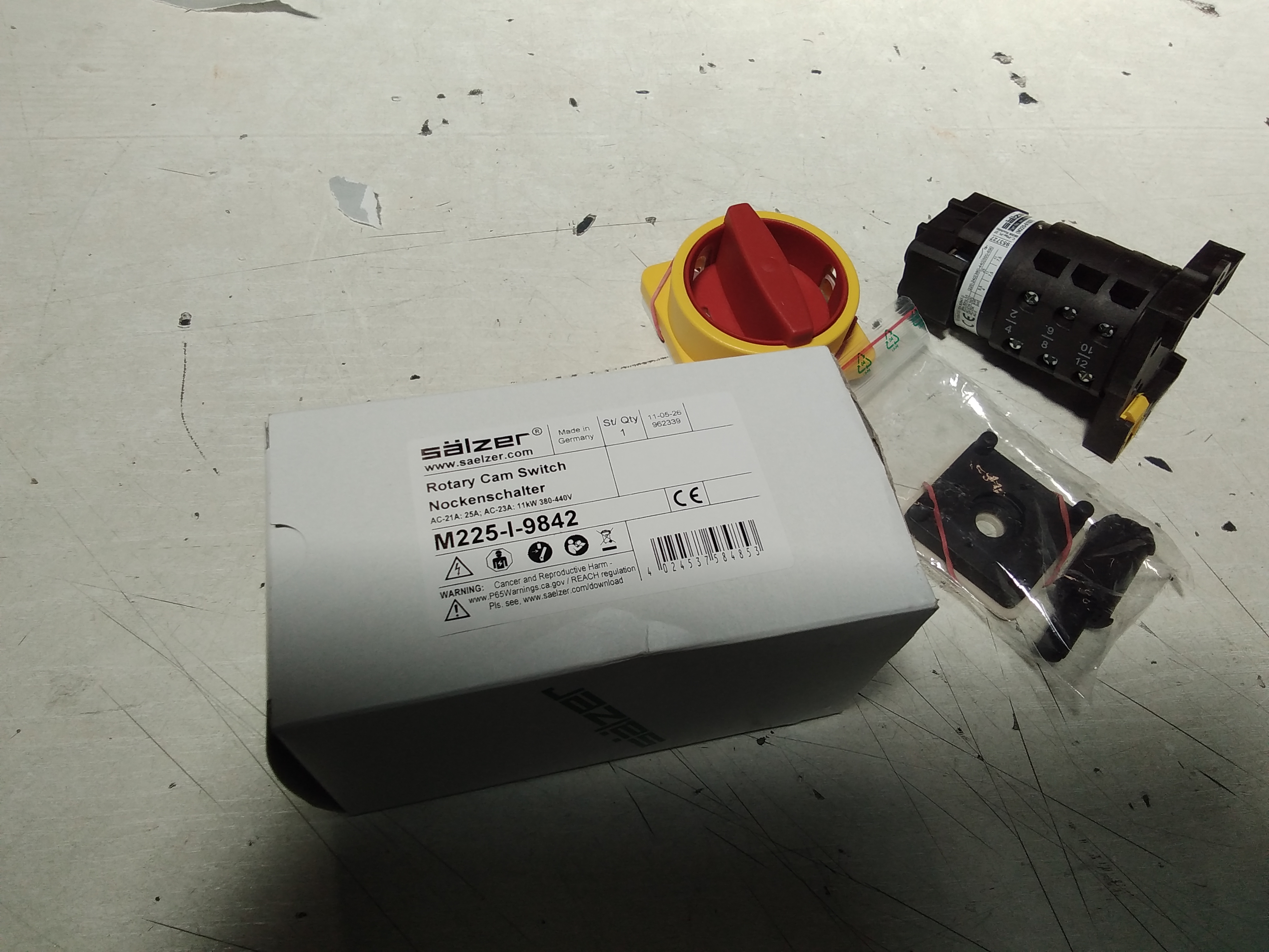 M225-I-9842 preview 2