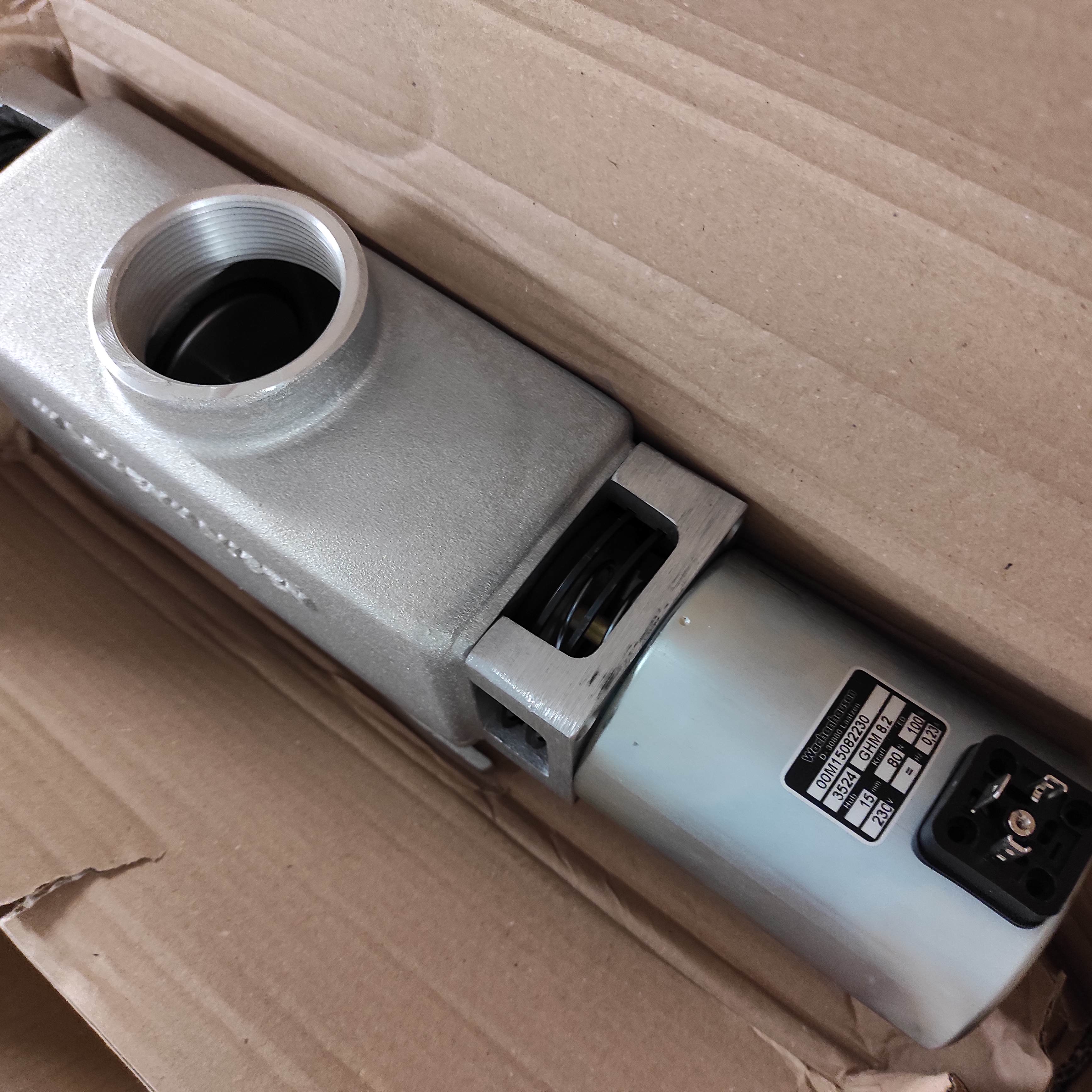 00M15082230 preview 2