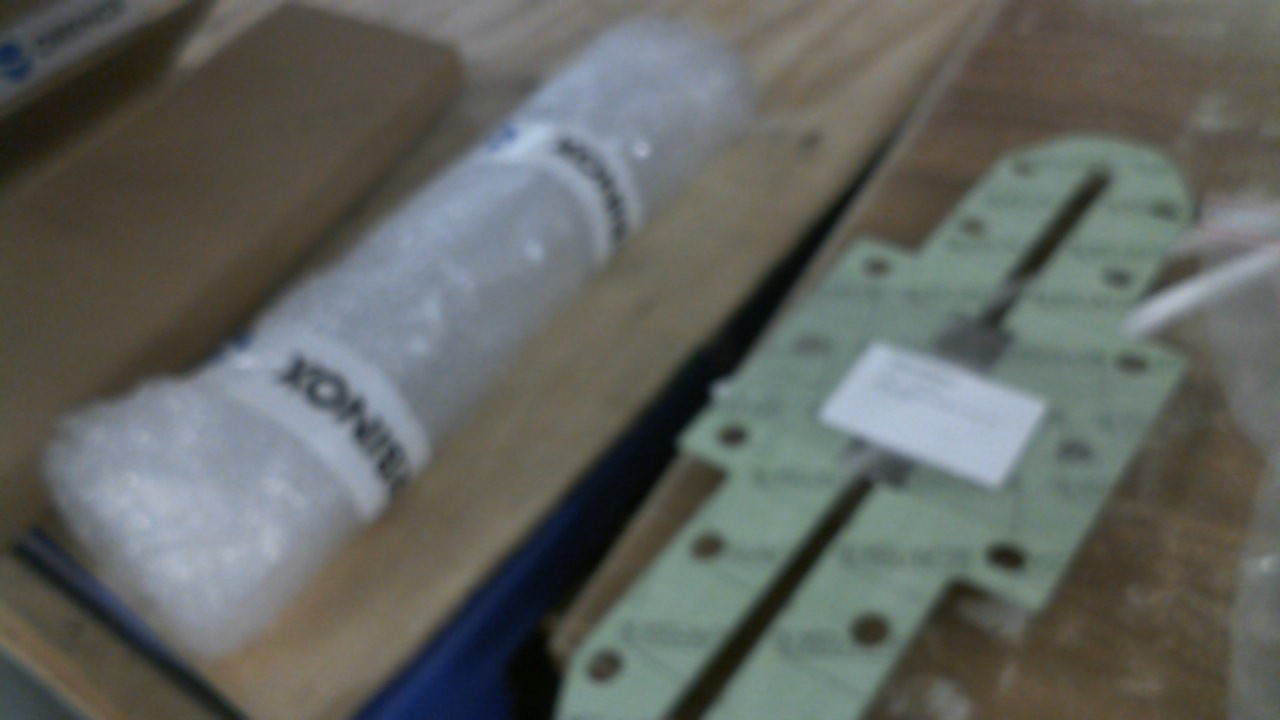 Set of seals for pneumatic cylinder