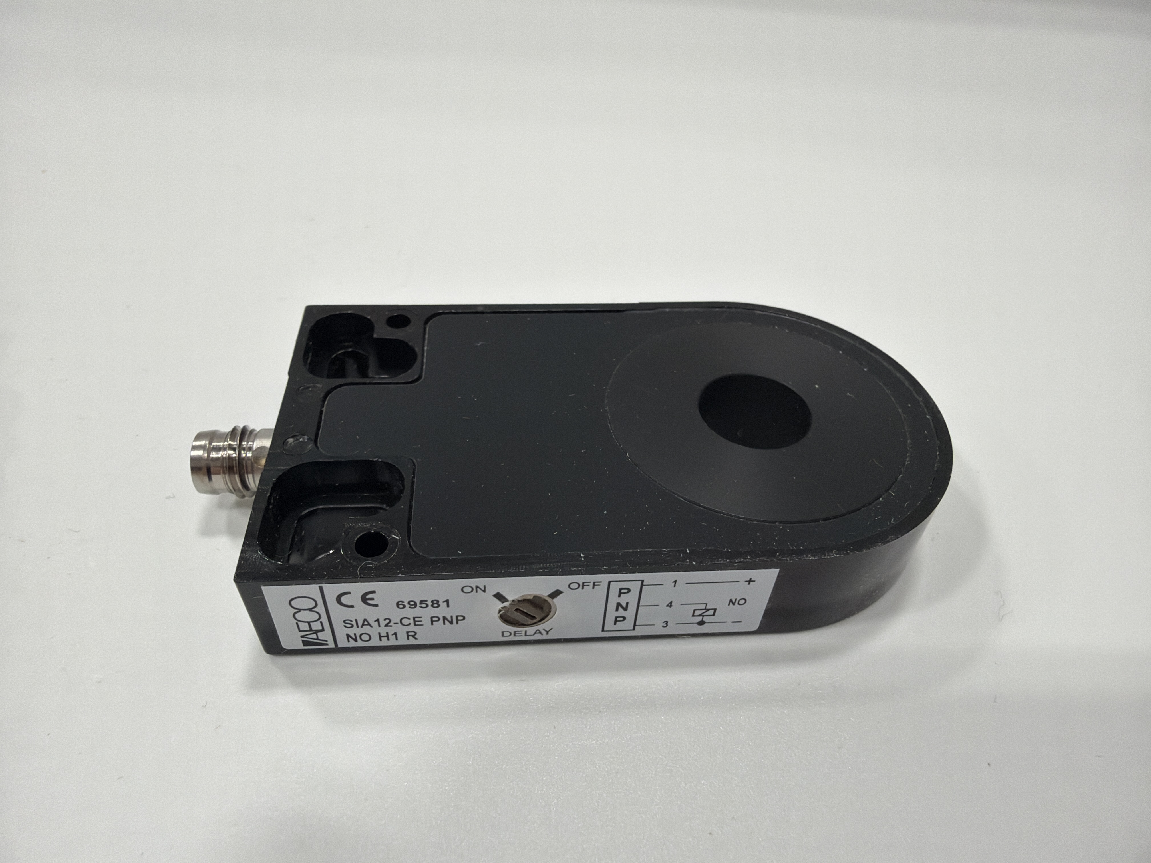 SIA12-CE PNP NO H1 R