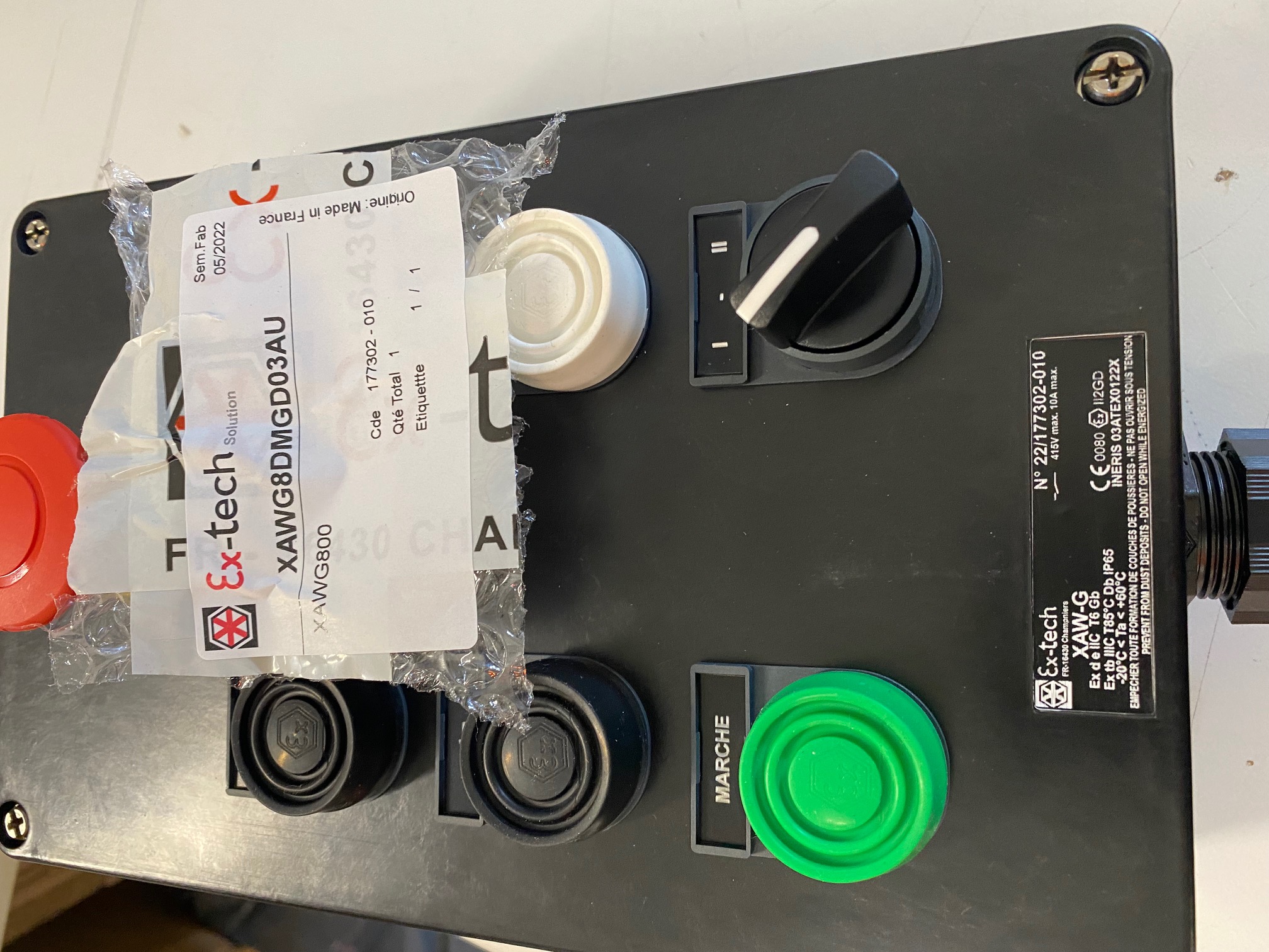 XAWG8DMGD03AU ( with 2 more contacts)