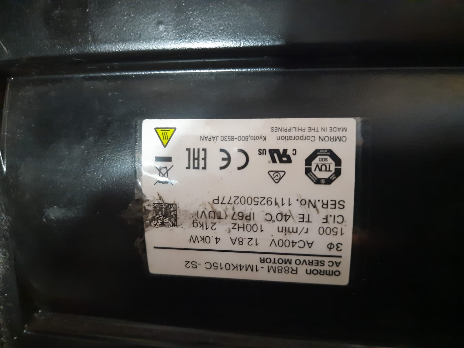 R88M-1M4K015C-S2