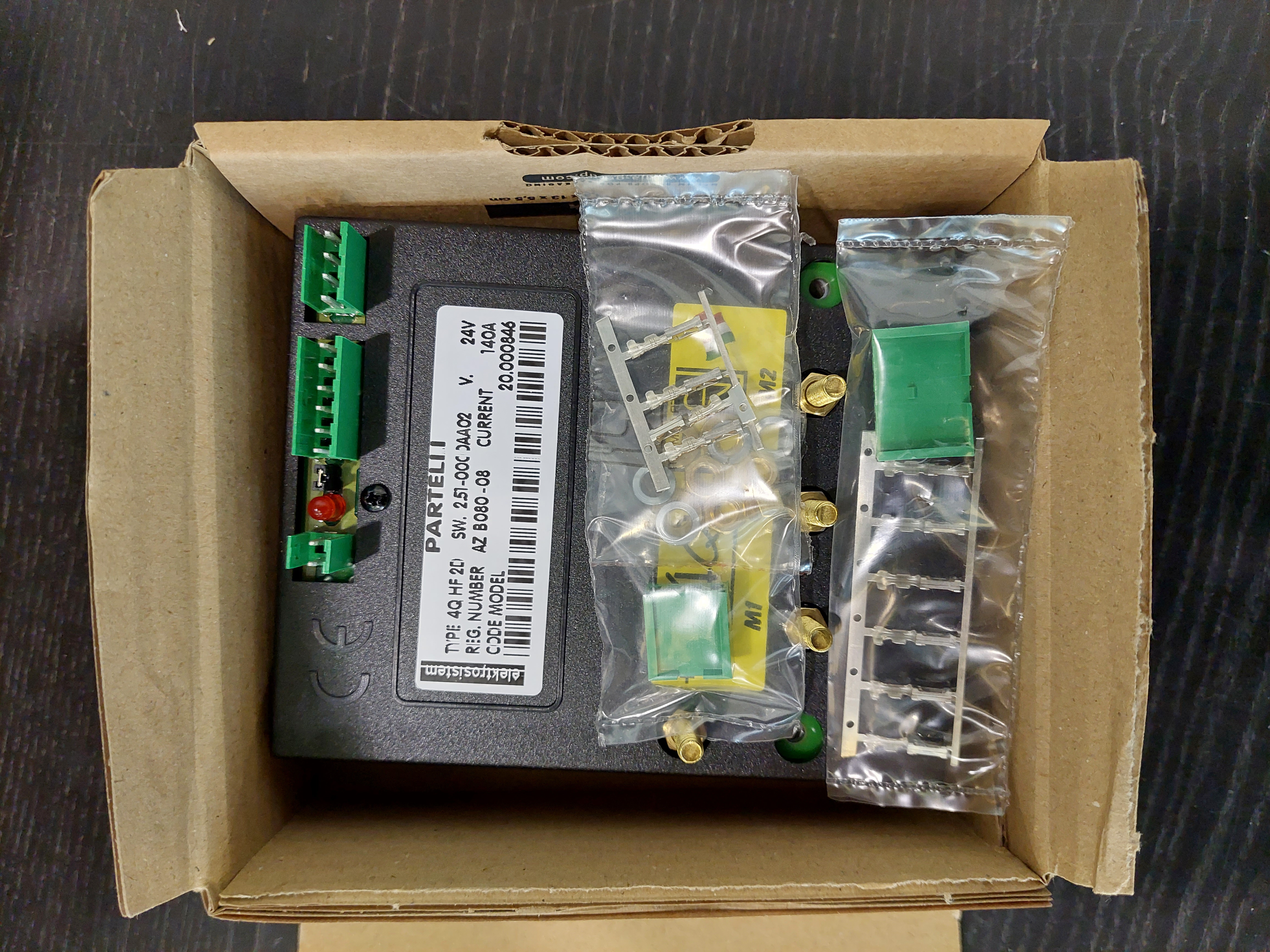 20.000846  4QHF 2D 140A24V preview 3
