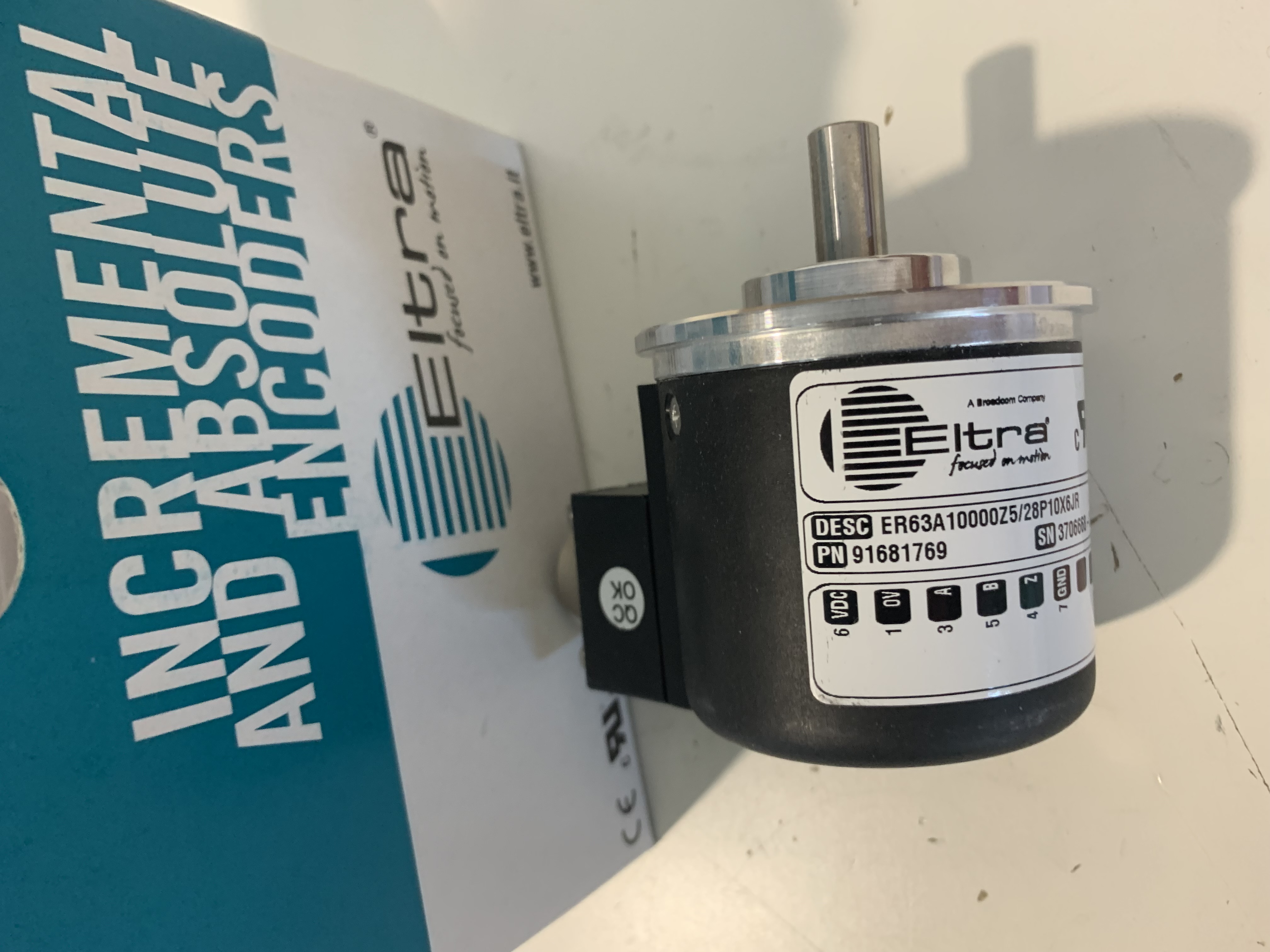 ER63A.10000Z5/28P 10X3JR.T
