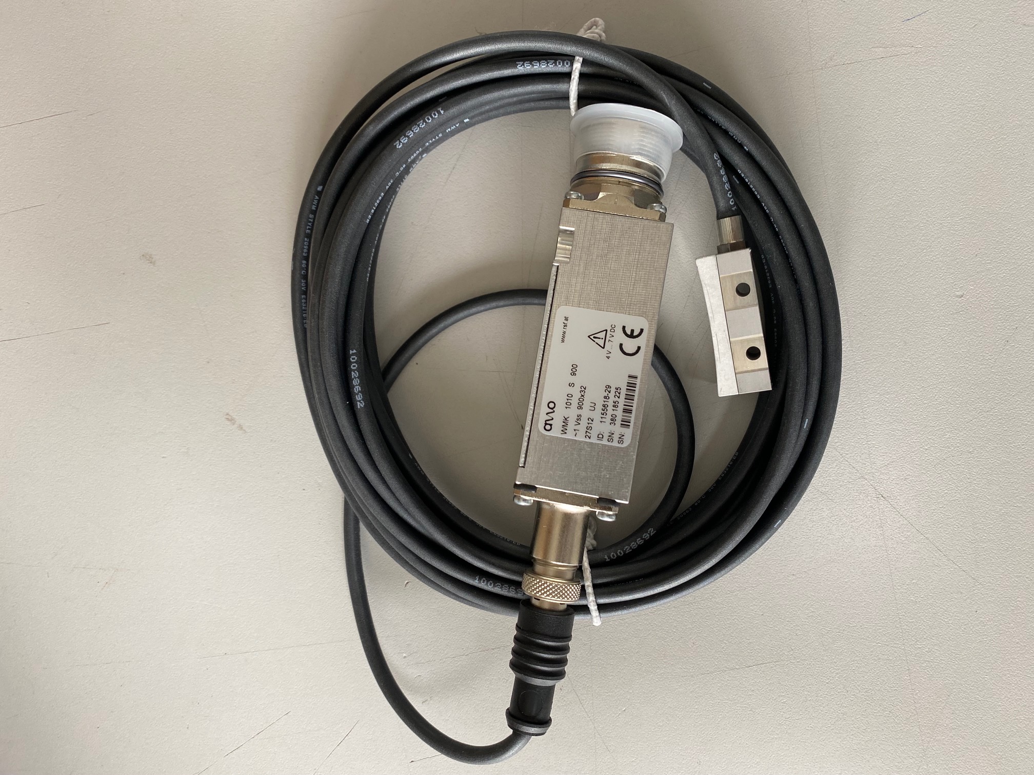WMK 1010S .08RI..32-12- 900- 5.00-27S12-UJ .. -001-83