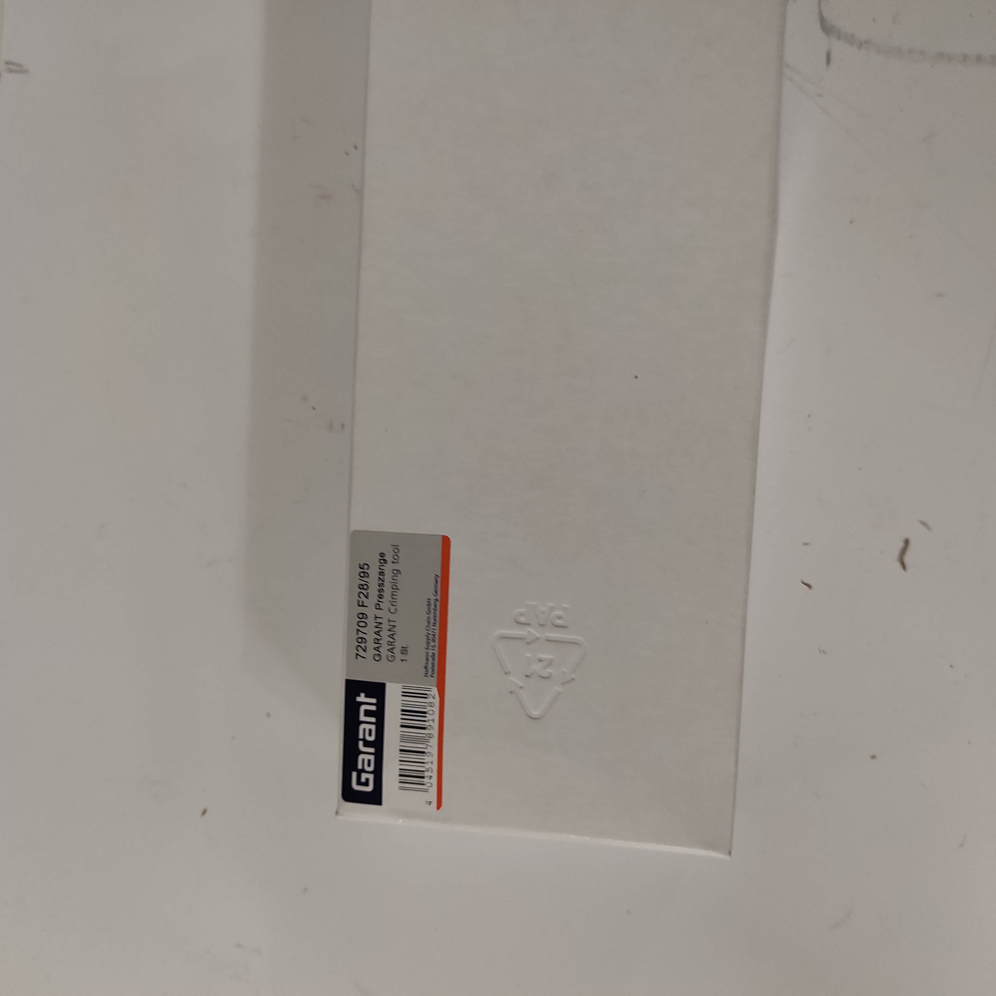 729709 F28/95