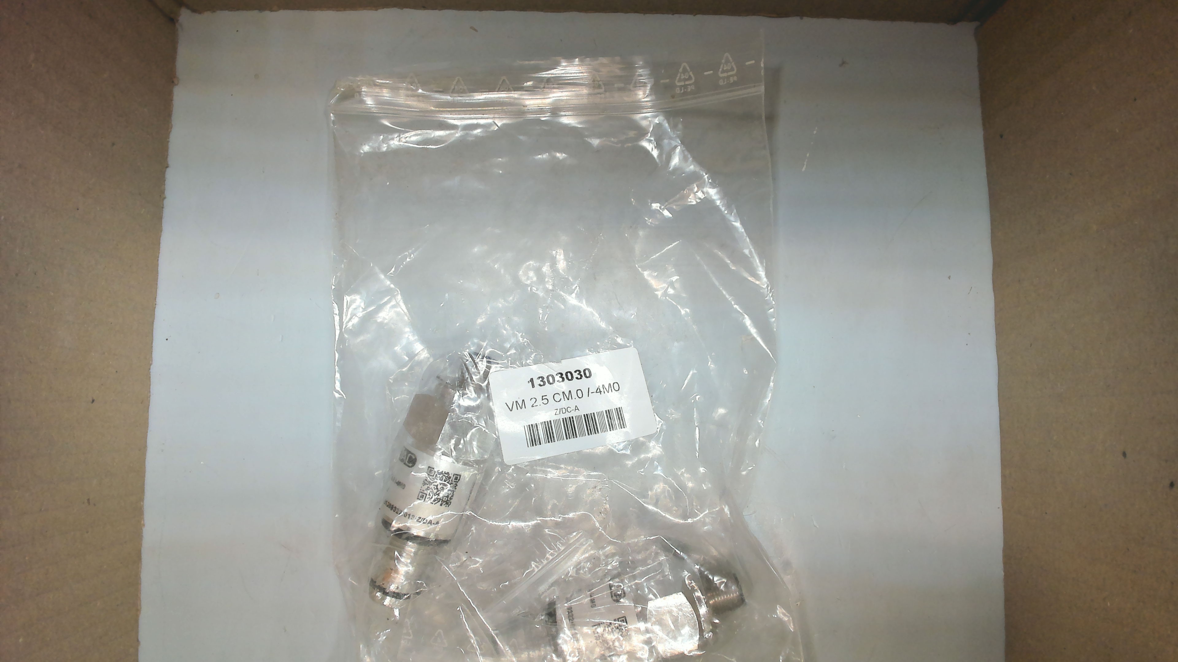 1303030 / VM 2.5 CM.0 /-4M0