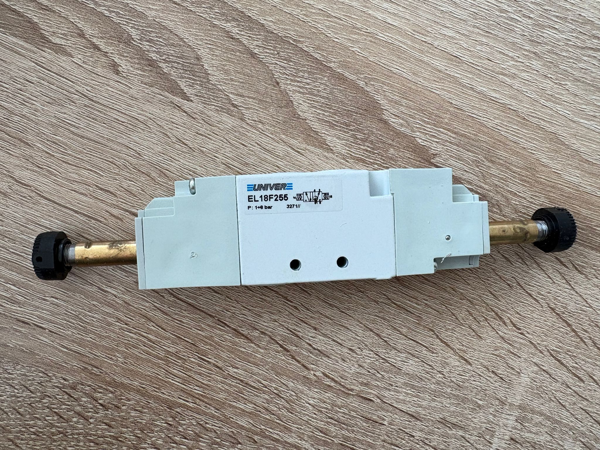 EL18F255 preview 2