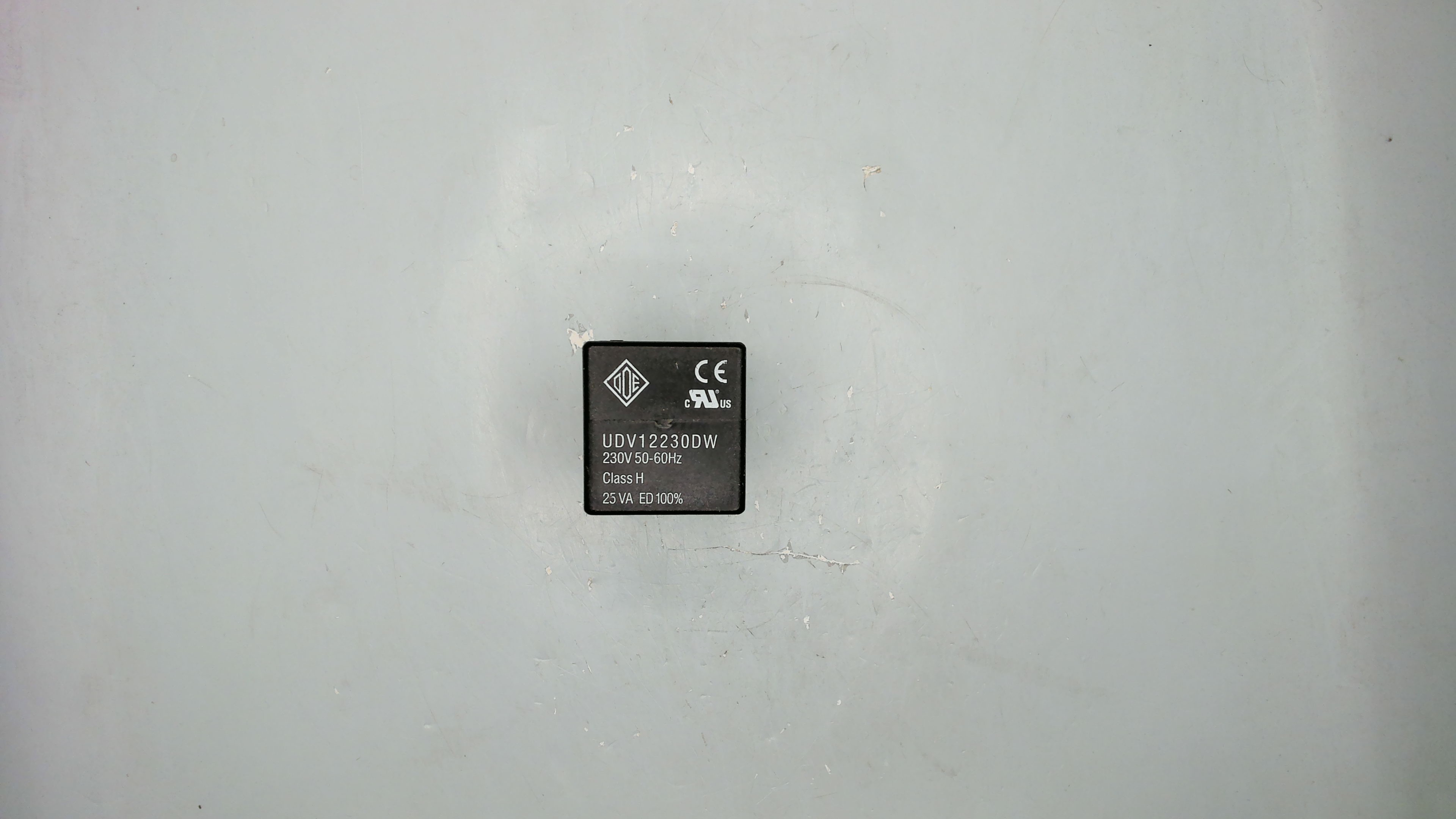 UDV12230DW