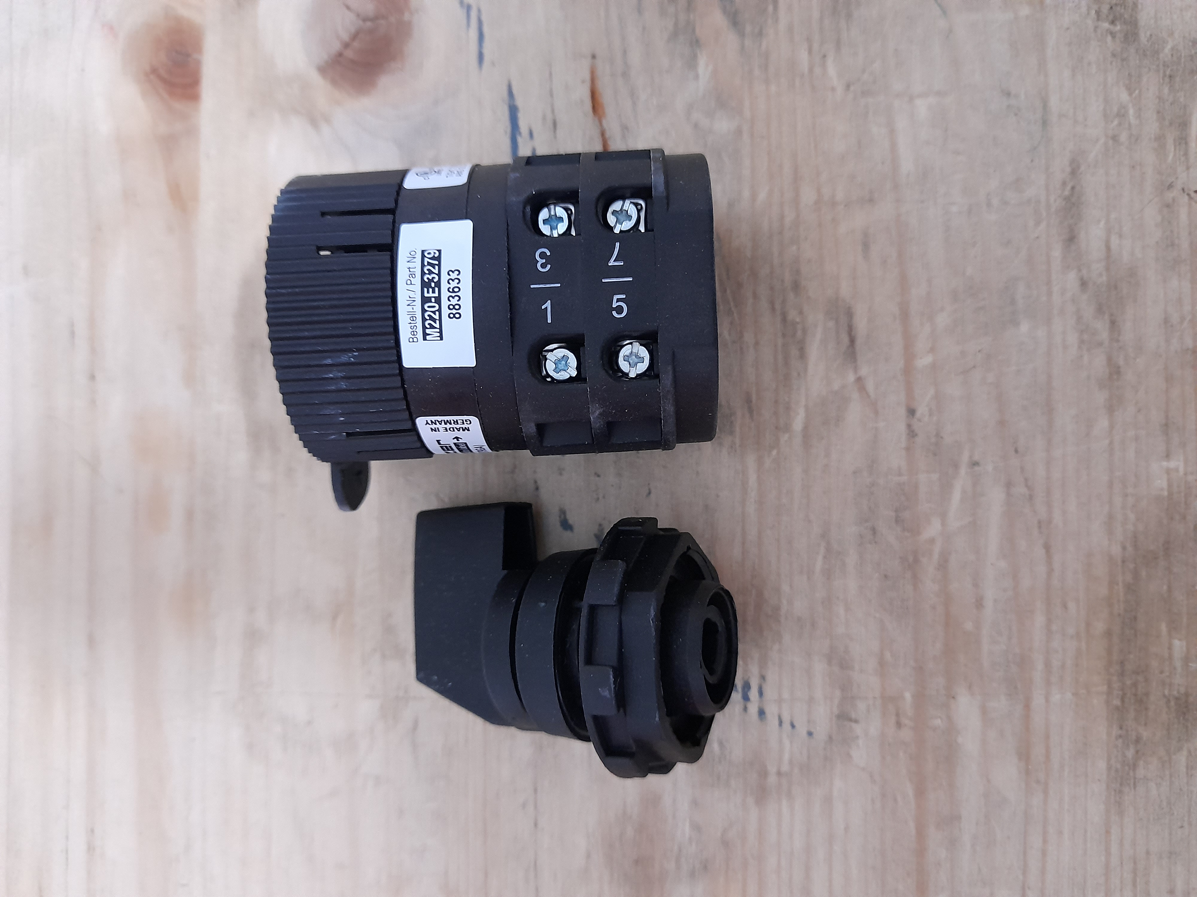 M220-E-3279 preview 2