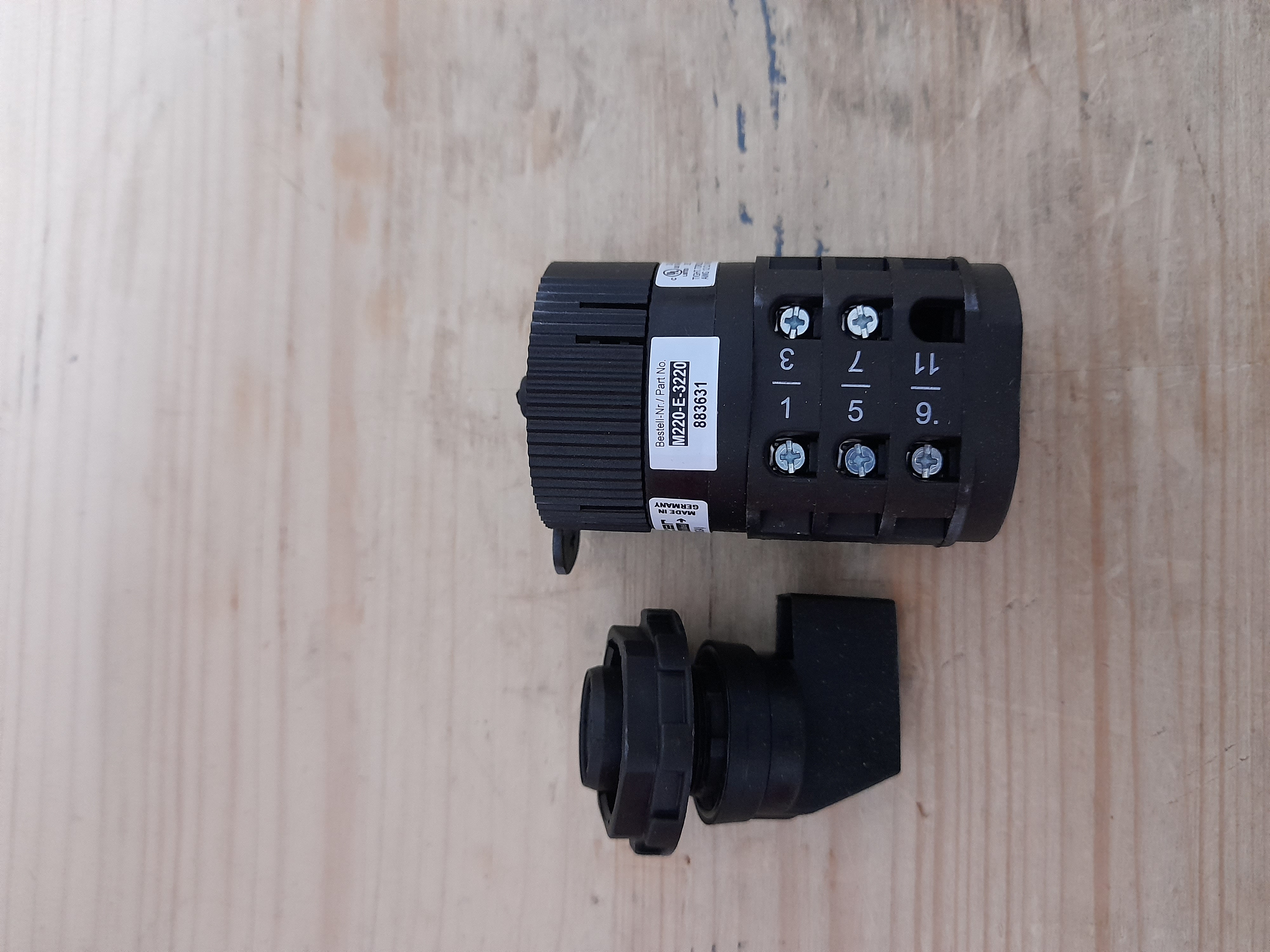 M220-E-3220 preview 2