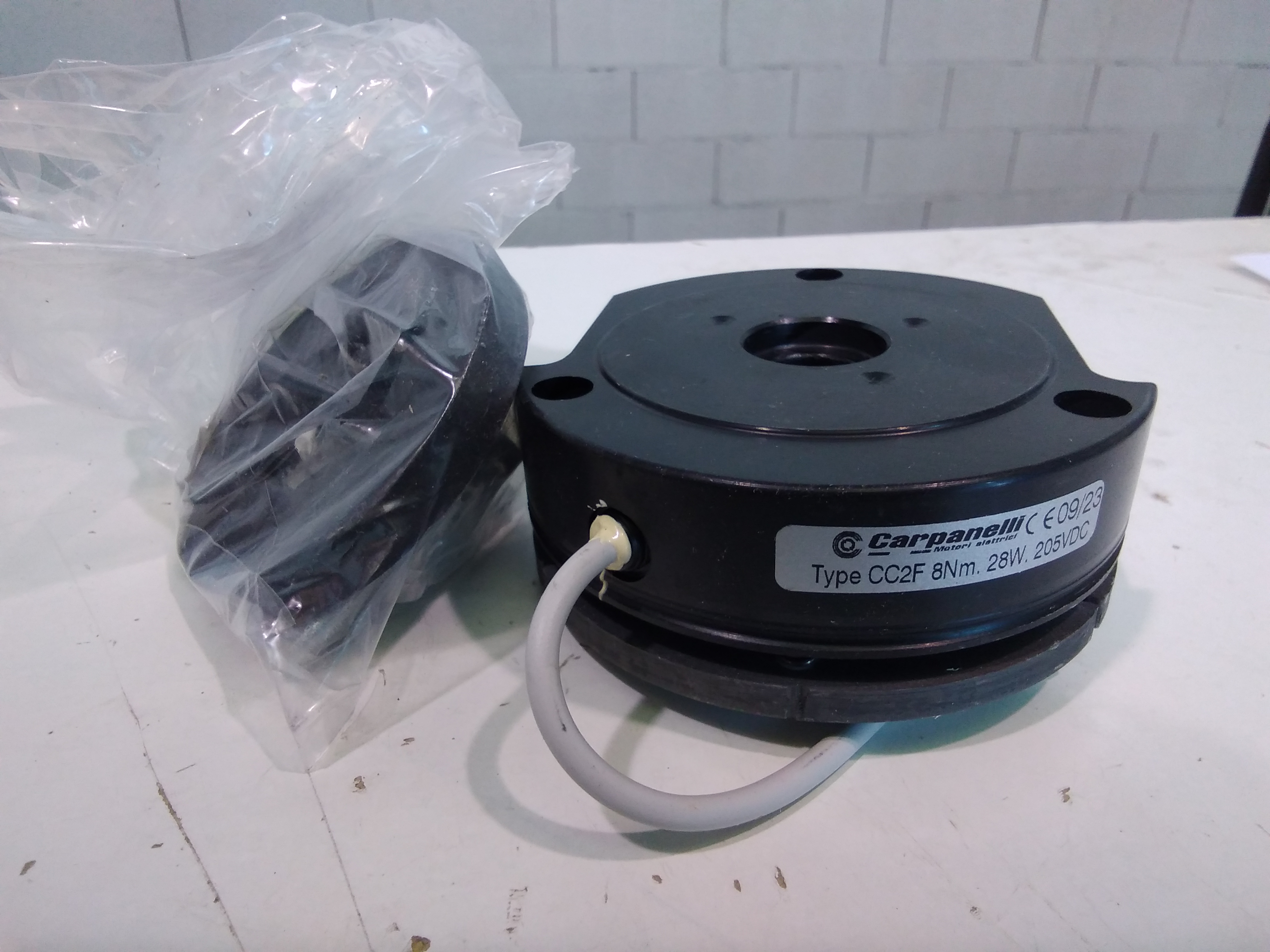 M80 CC2 205V / PN: F3S0015205000 preview 2