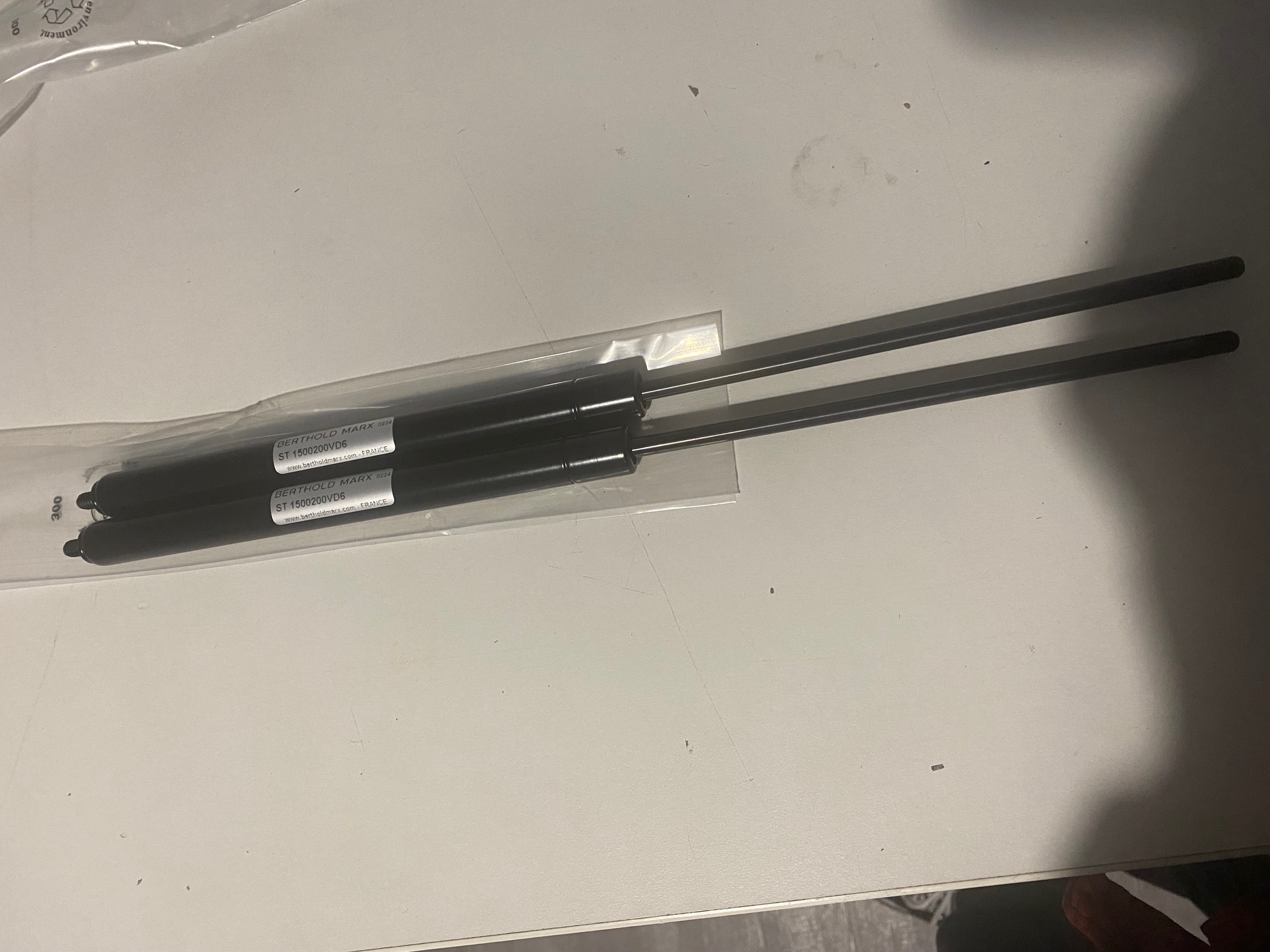 ST 1500200VD6 preview 2