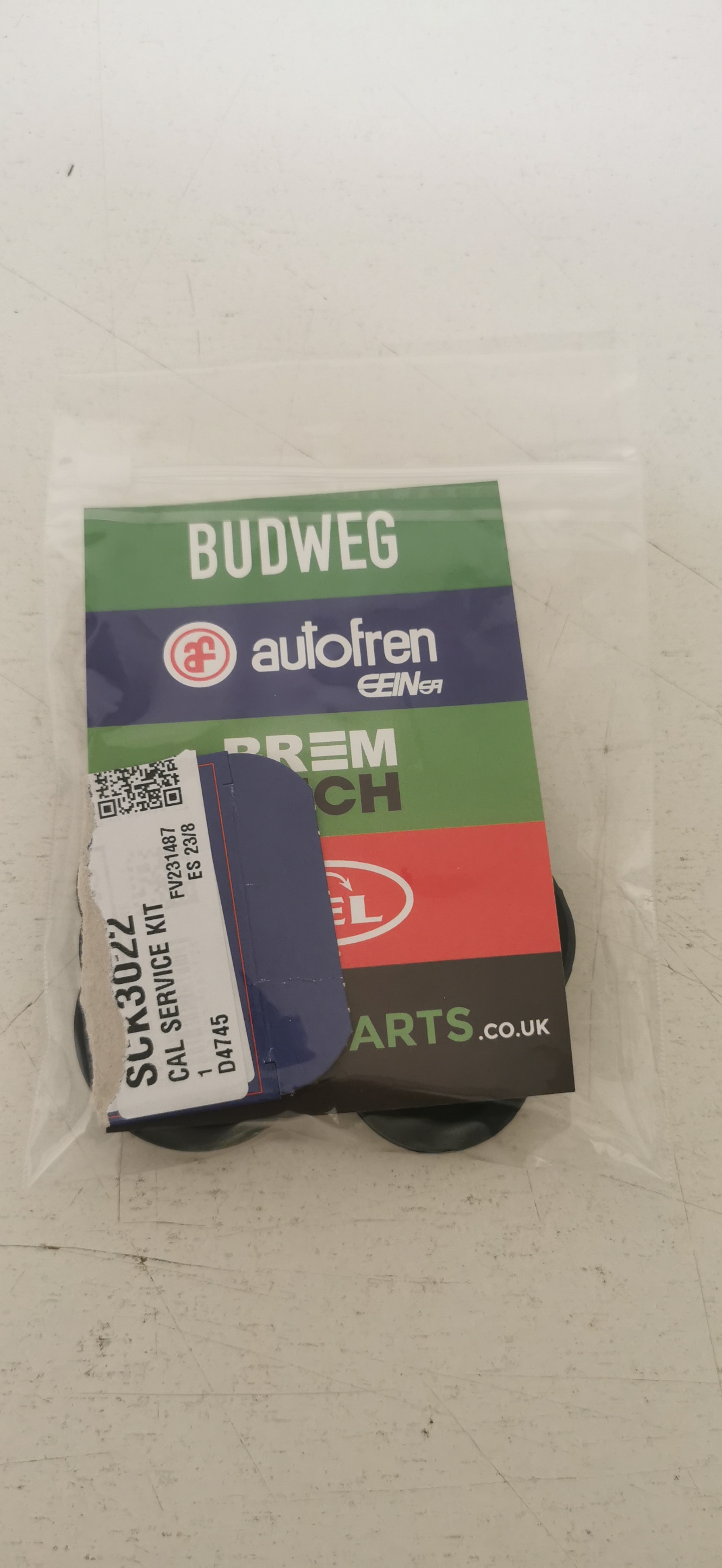FRONT BRAKE CALIPER REPAIR KIT SEALS FITS: AUDI Q7 06-15 6 POT BREMBO BCK3022B