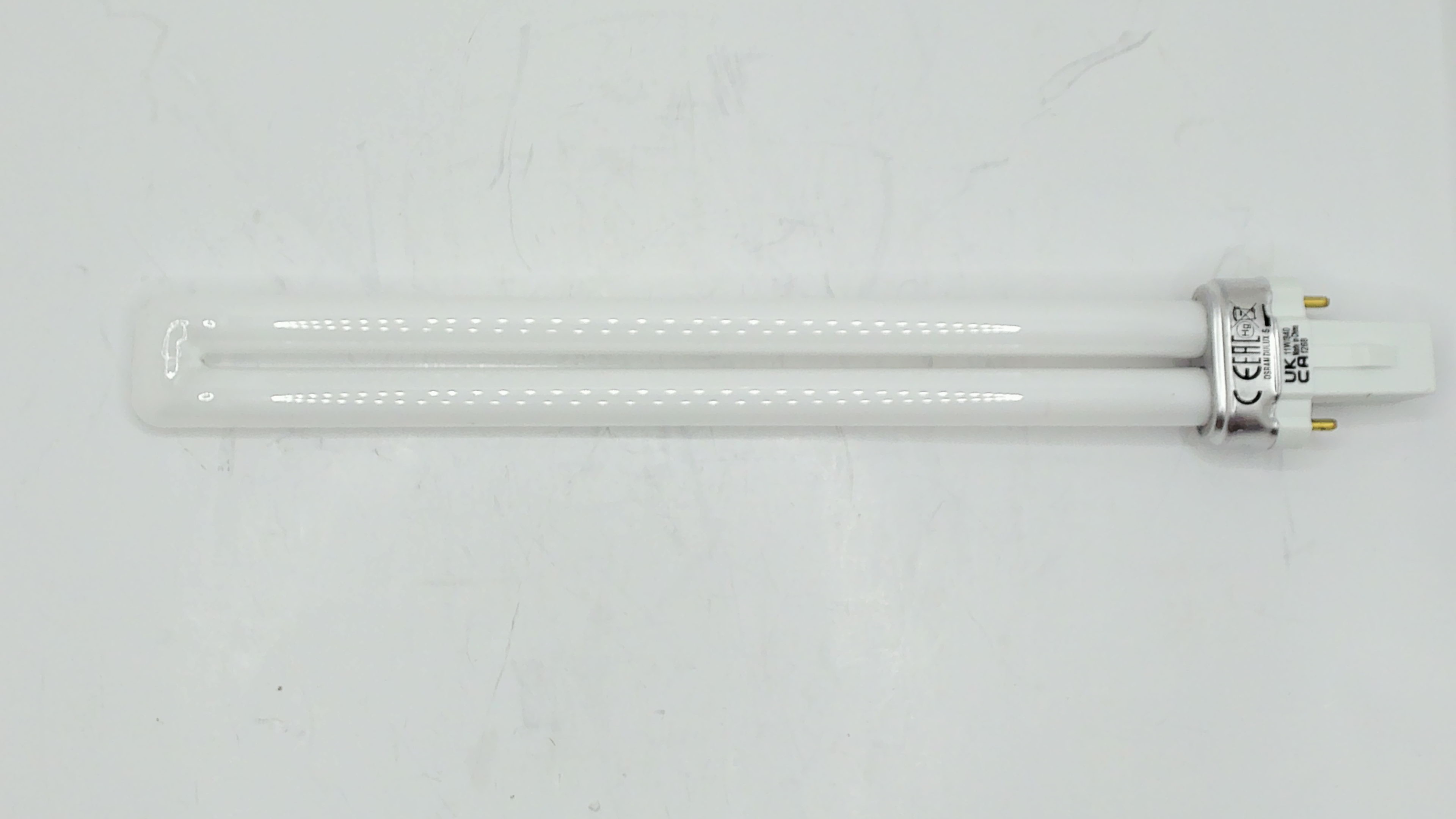 4050300010618 / DULUX® S 11 W/840
