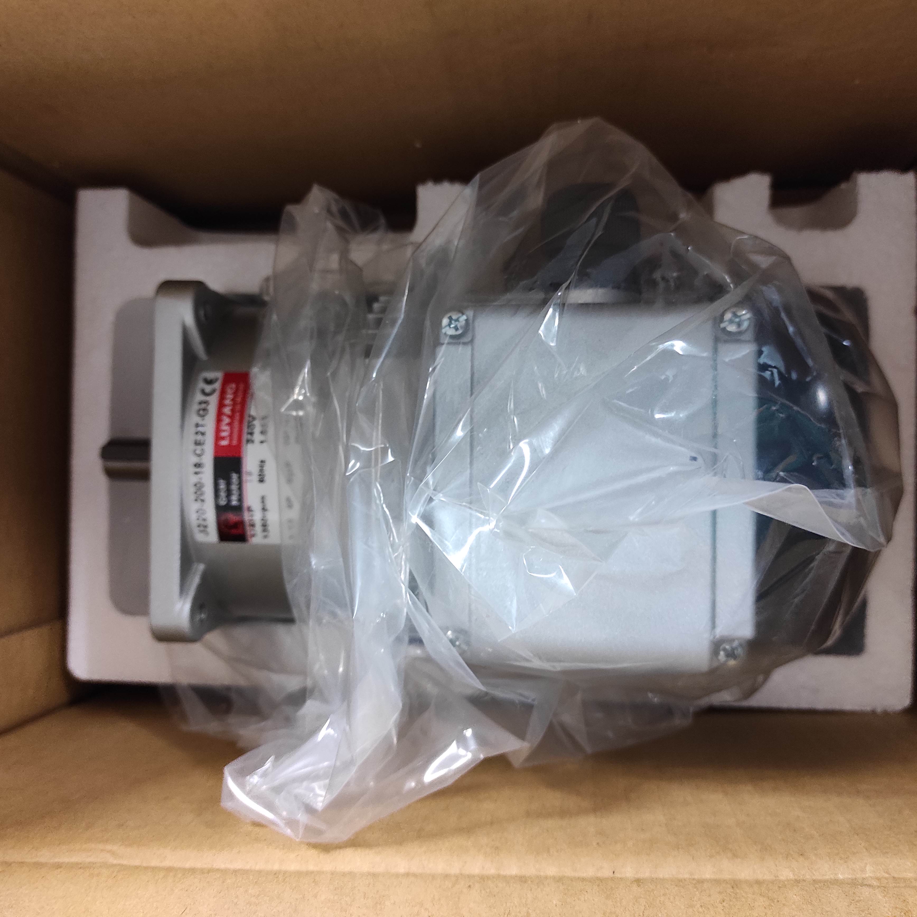 J220-200-18-CE2T-G3 preview 3