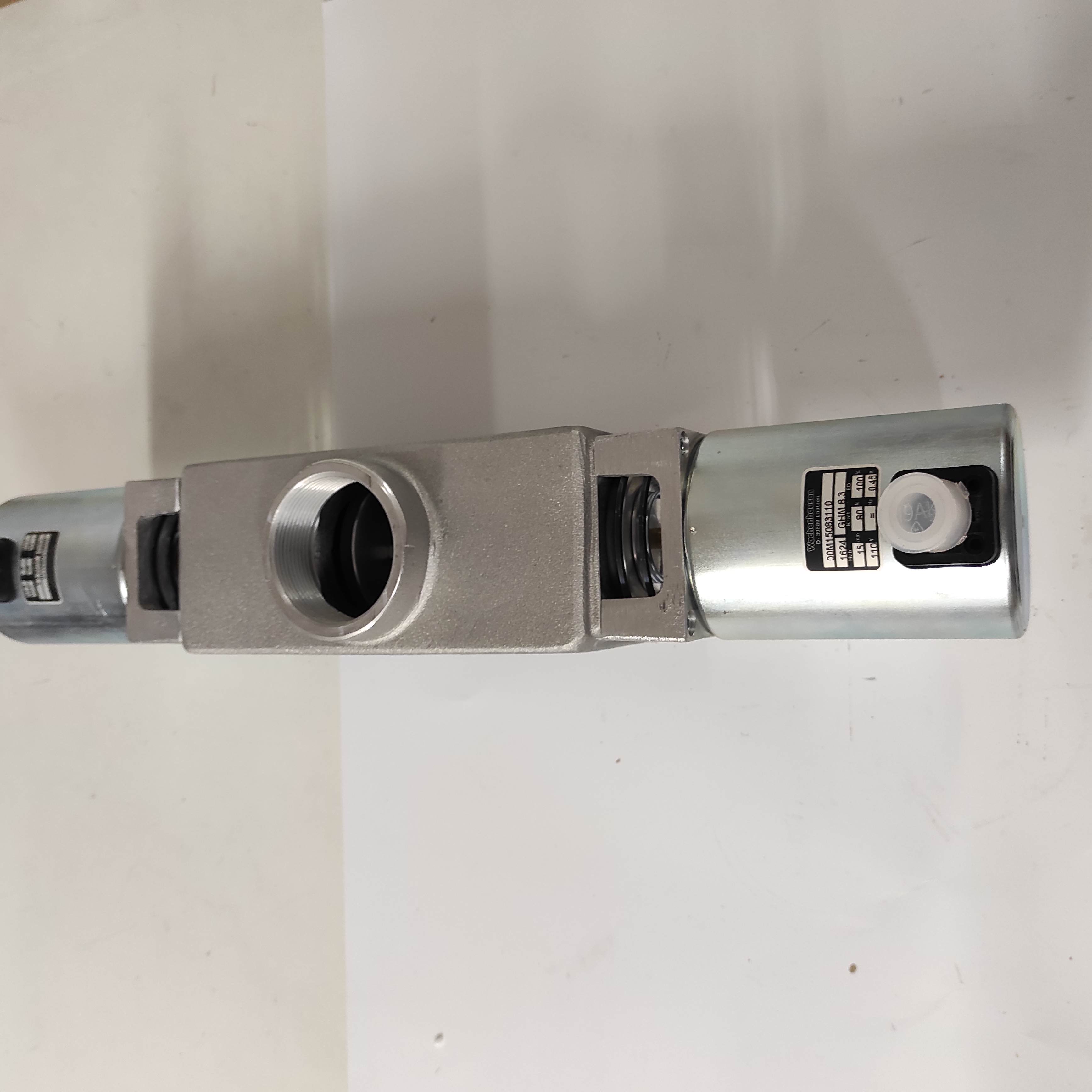 00M15083110