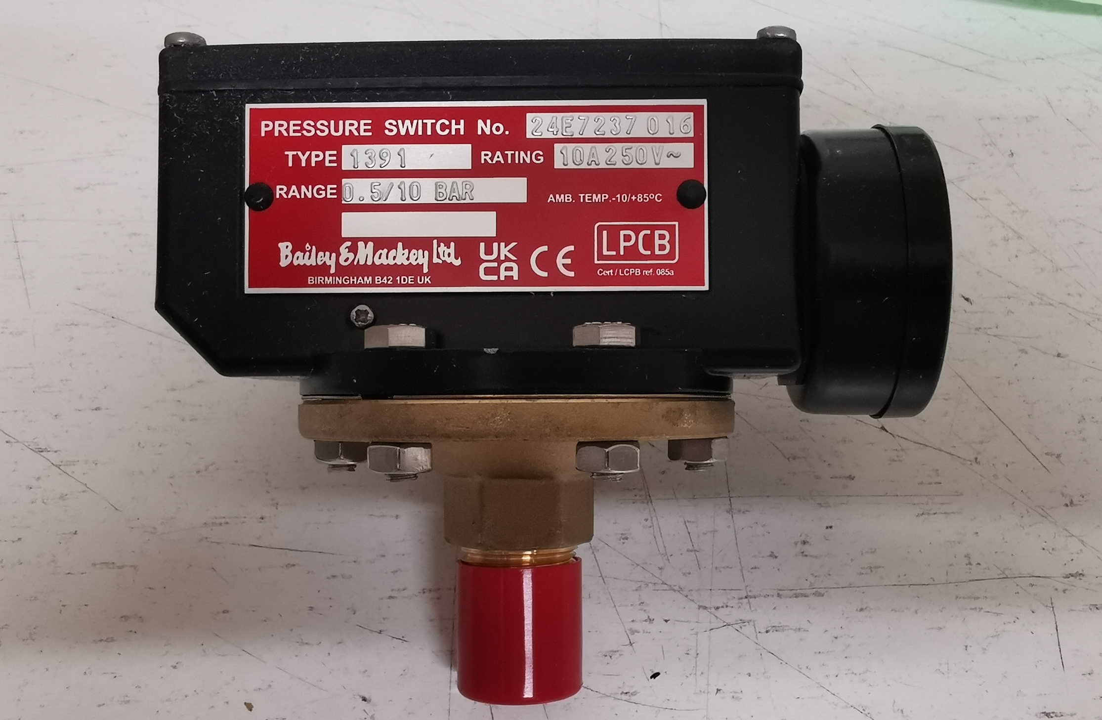 Type 1391 0.5 to 10 bar