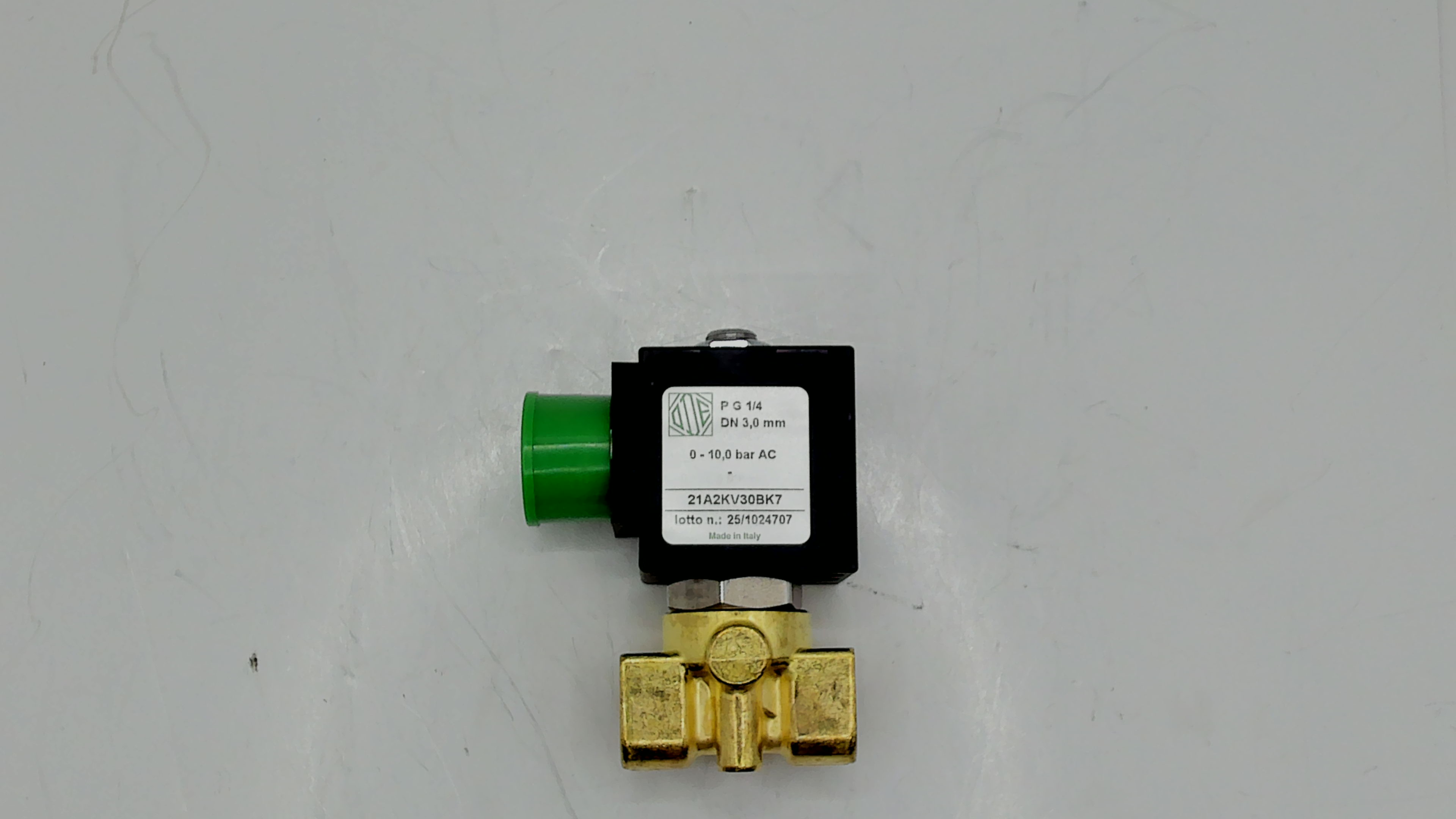 21A2KV30-BDV08230AY