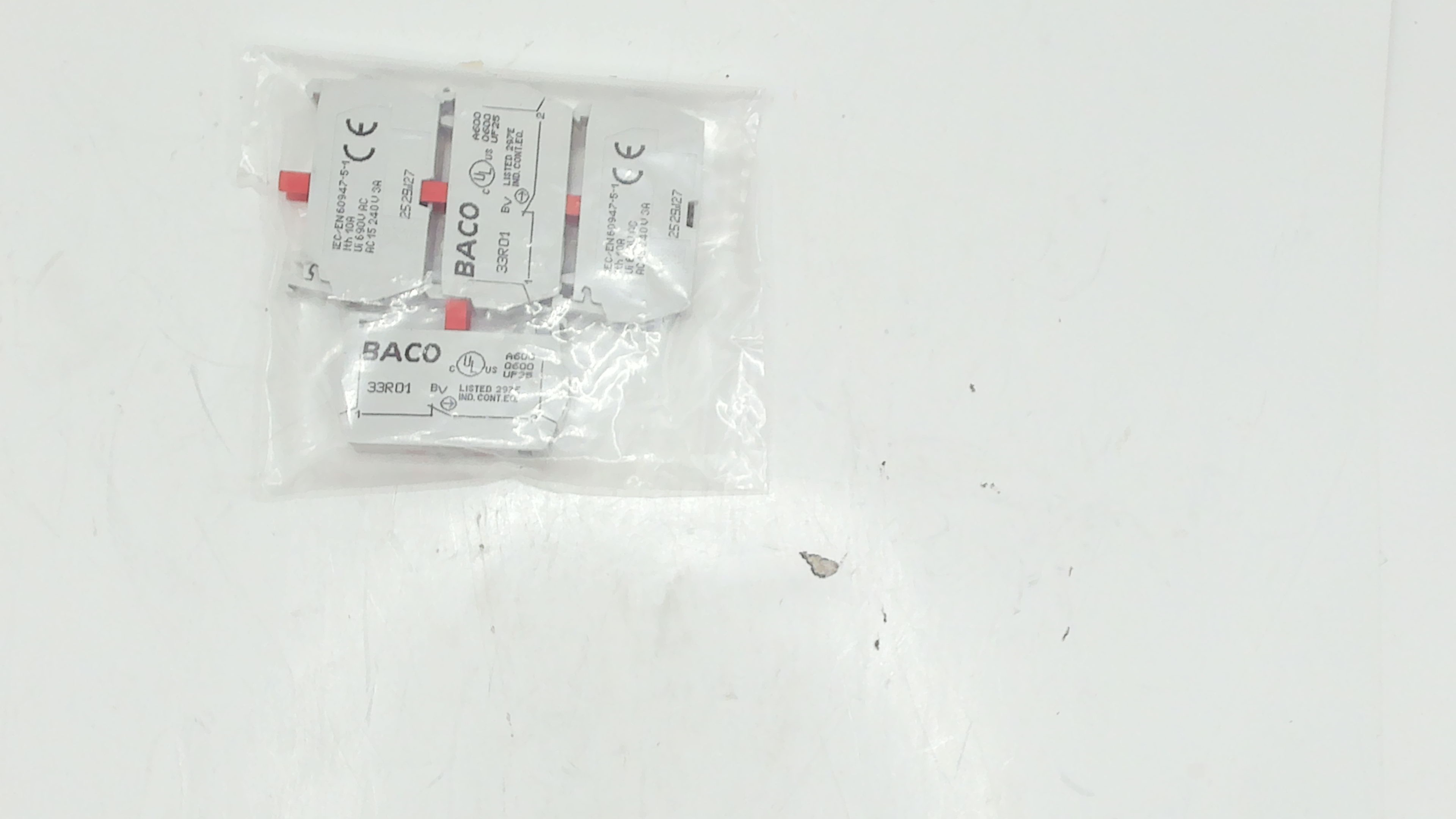 33R01