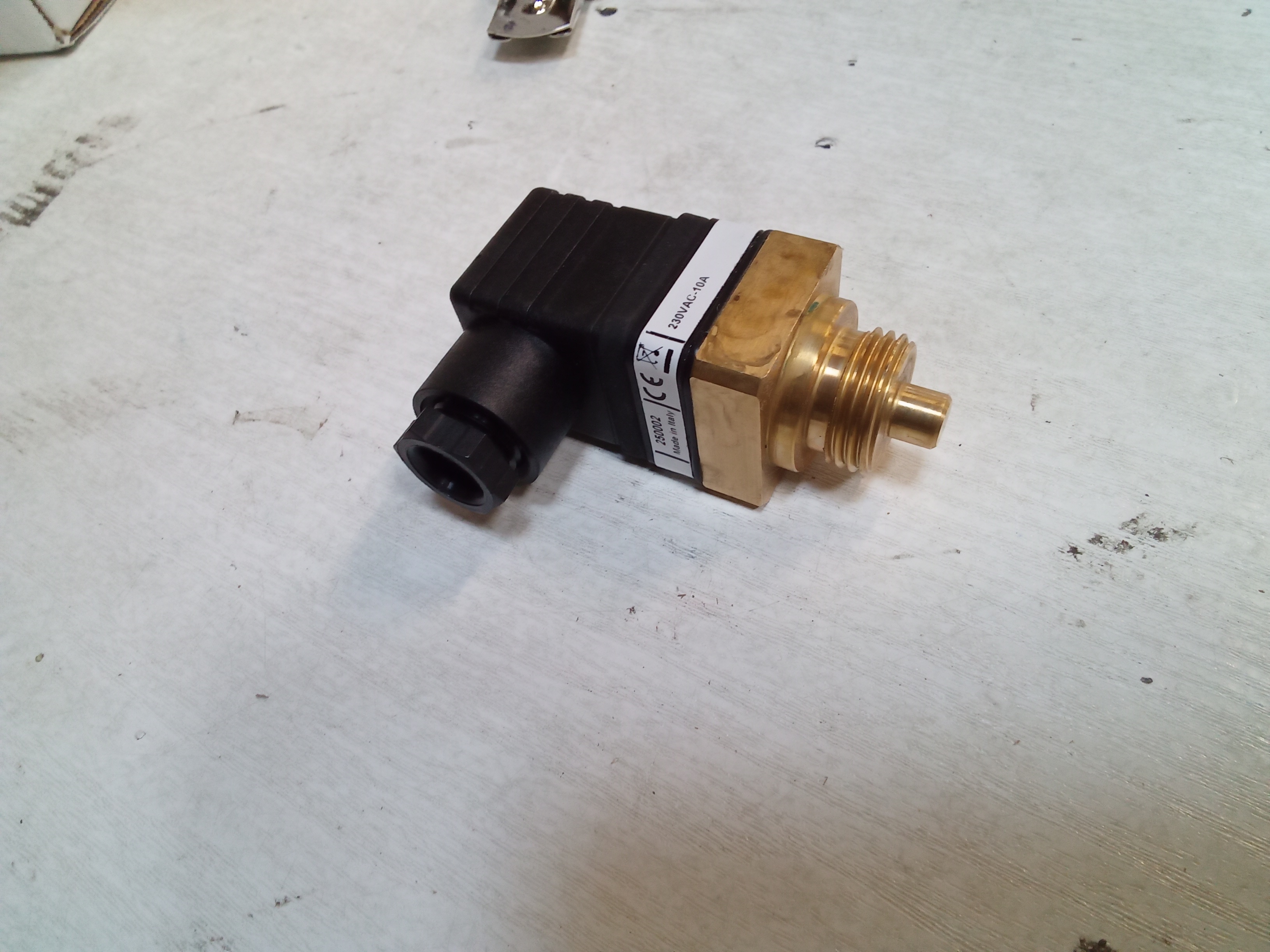 TRM-204.090.15GO.1.S1.IP65