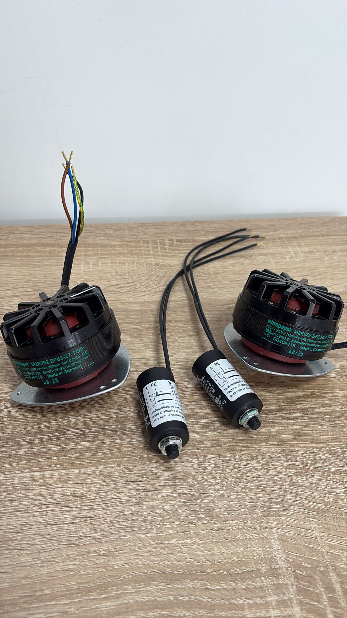 M2E052-BF63-27