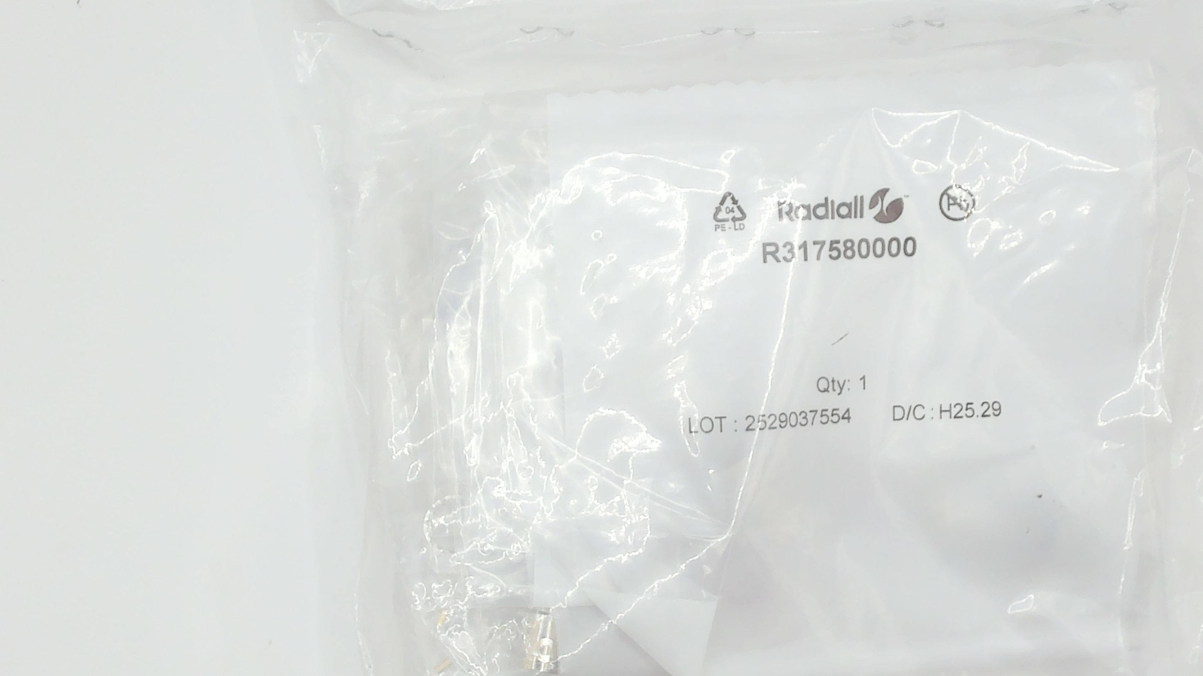 R317580000 preview 2
