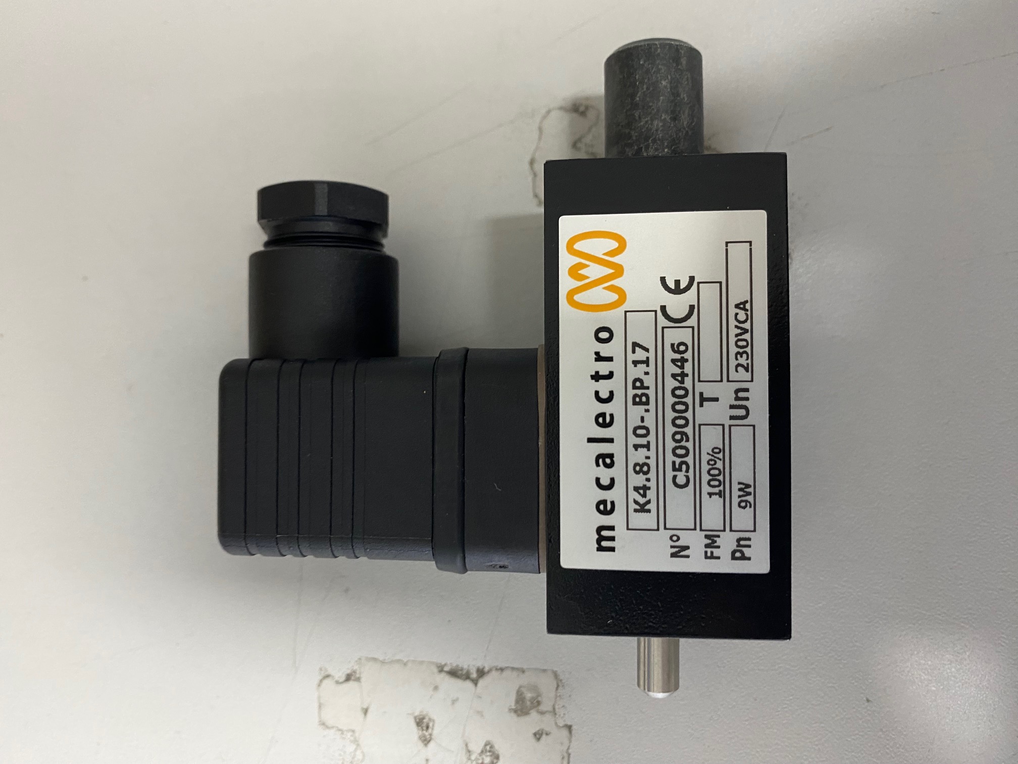 K4.8.10-.BP.17 100%-9W-230VCA