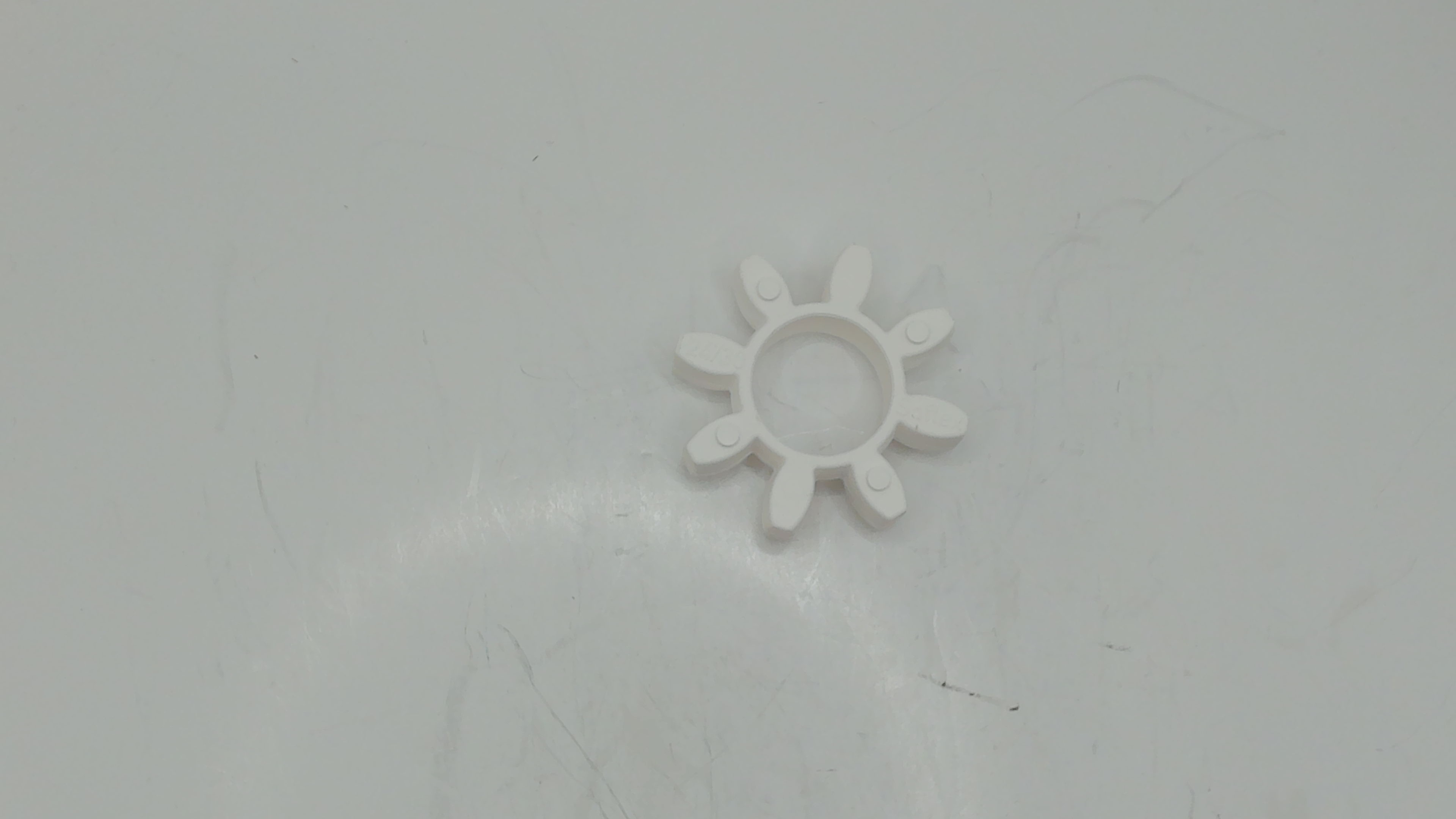 24/30 92° white