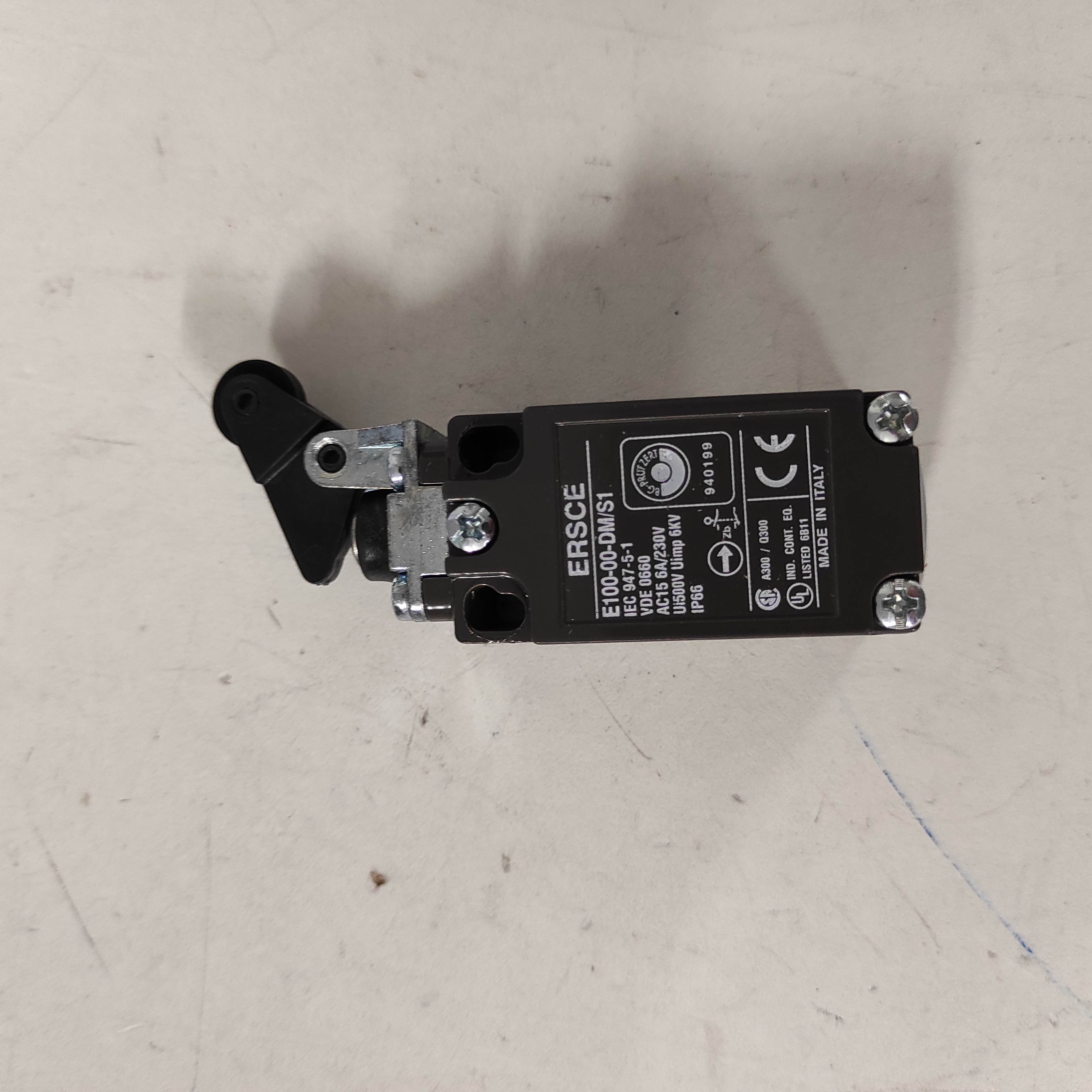 E100-00-DM/S1