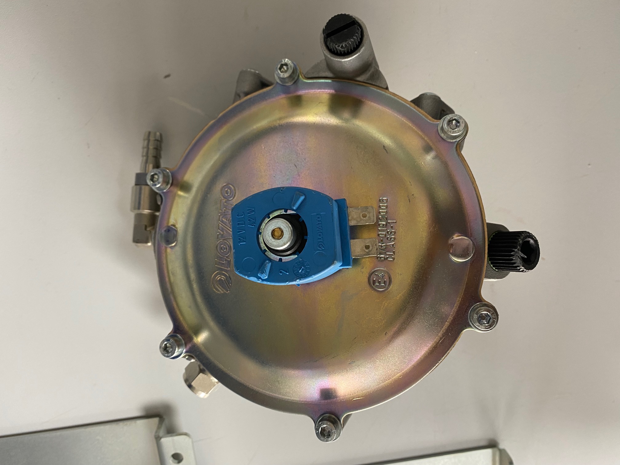 Vaporizer regulator