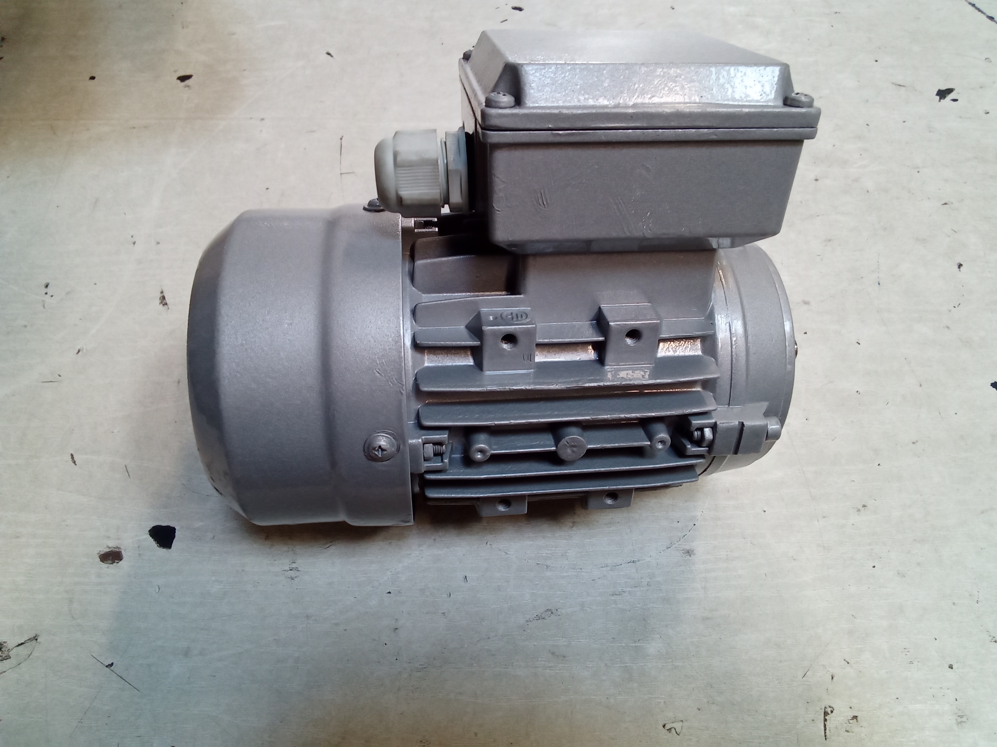 JM63C KW 0.25 4P B14 230/400-50 IE2