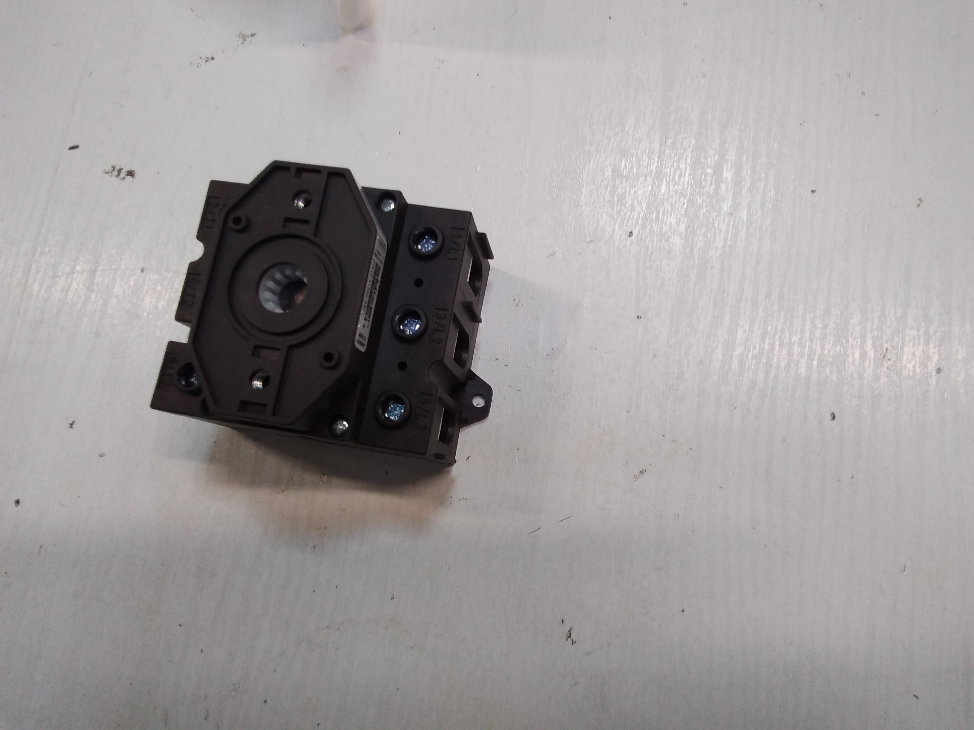 H412-41300-A02 preview 2